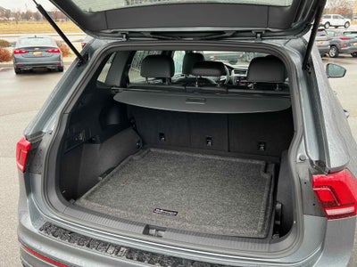 2023 Volkswagen Tiguan SE R-Line Black