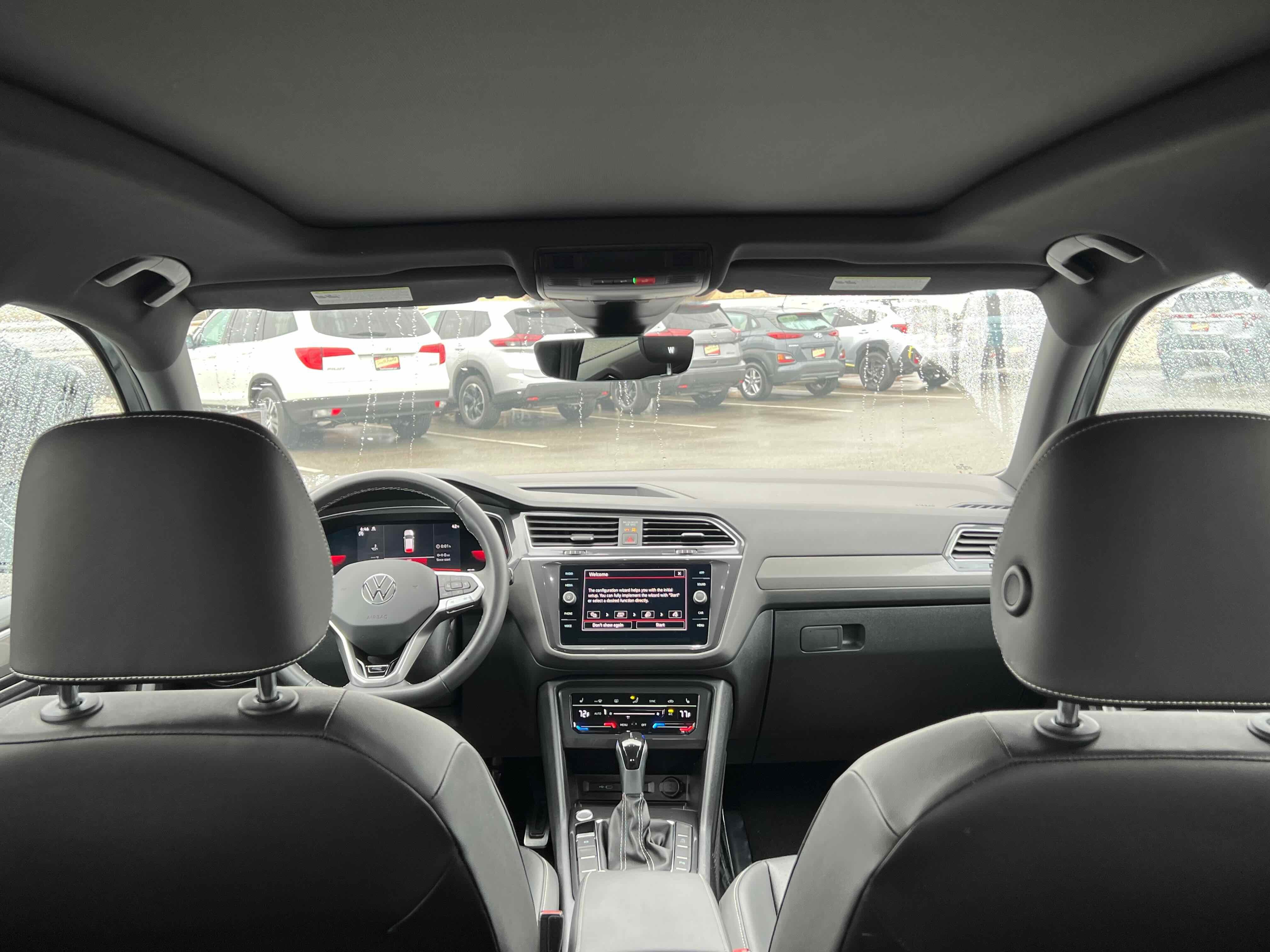 2023 Volkswagen Tiguan SE R-Line Black