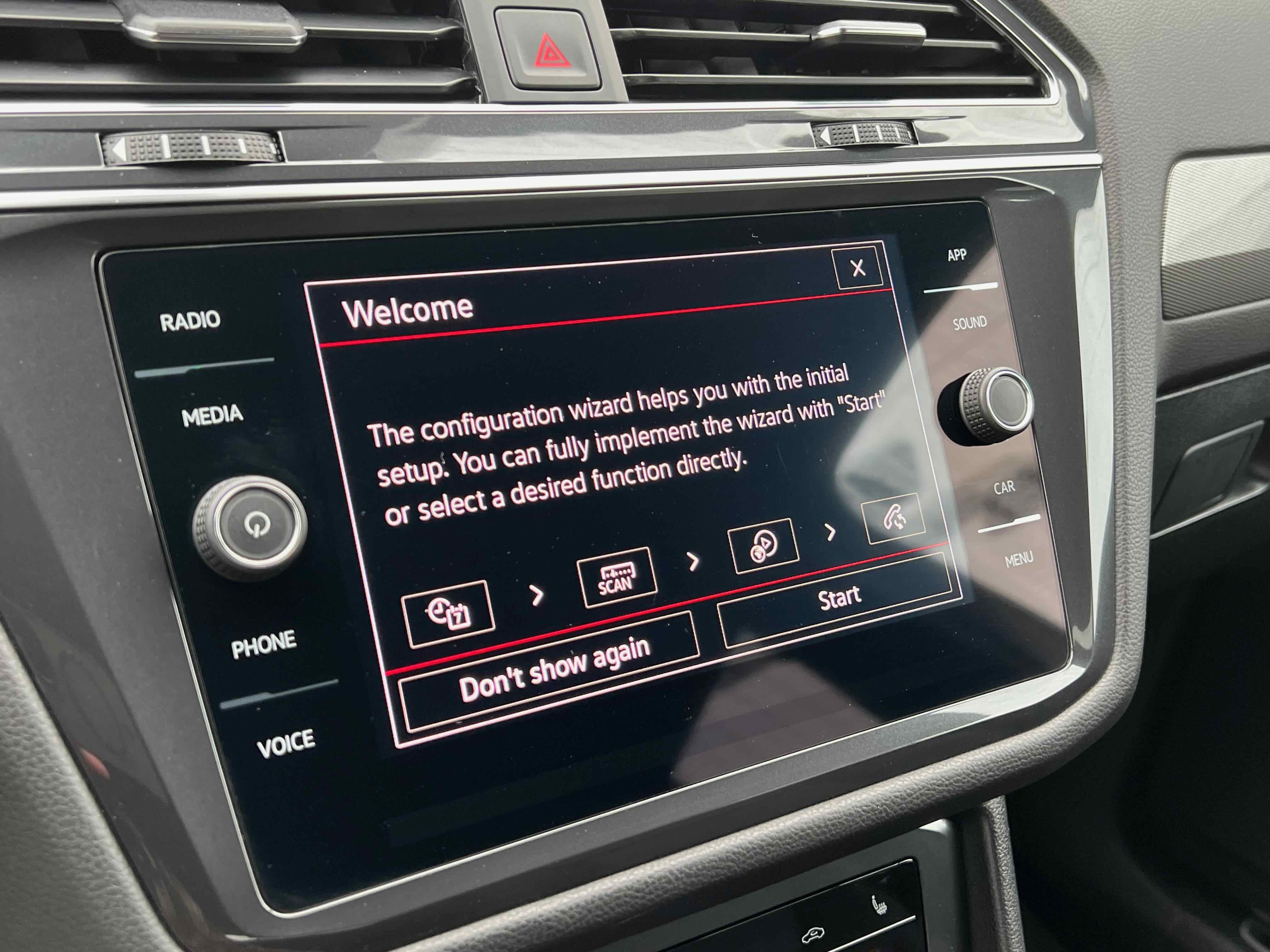 2023 Volkswagen Tiguan SE R-Line Black