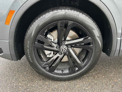 2023 Volkswagen Tiguan SE R-Line Black
