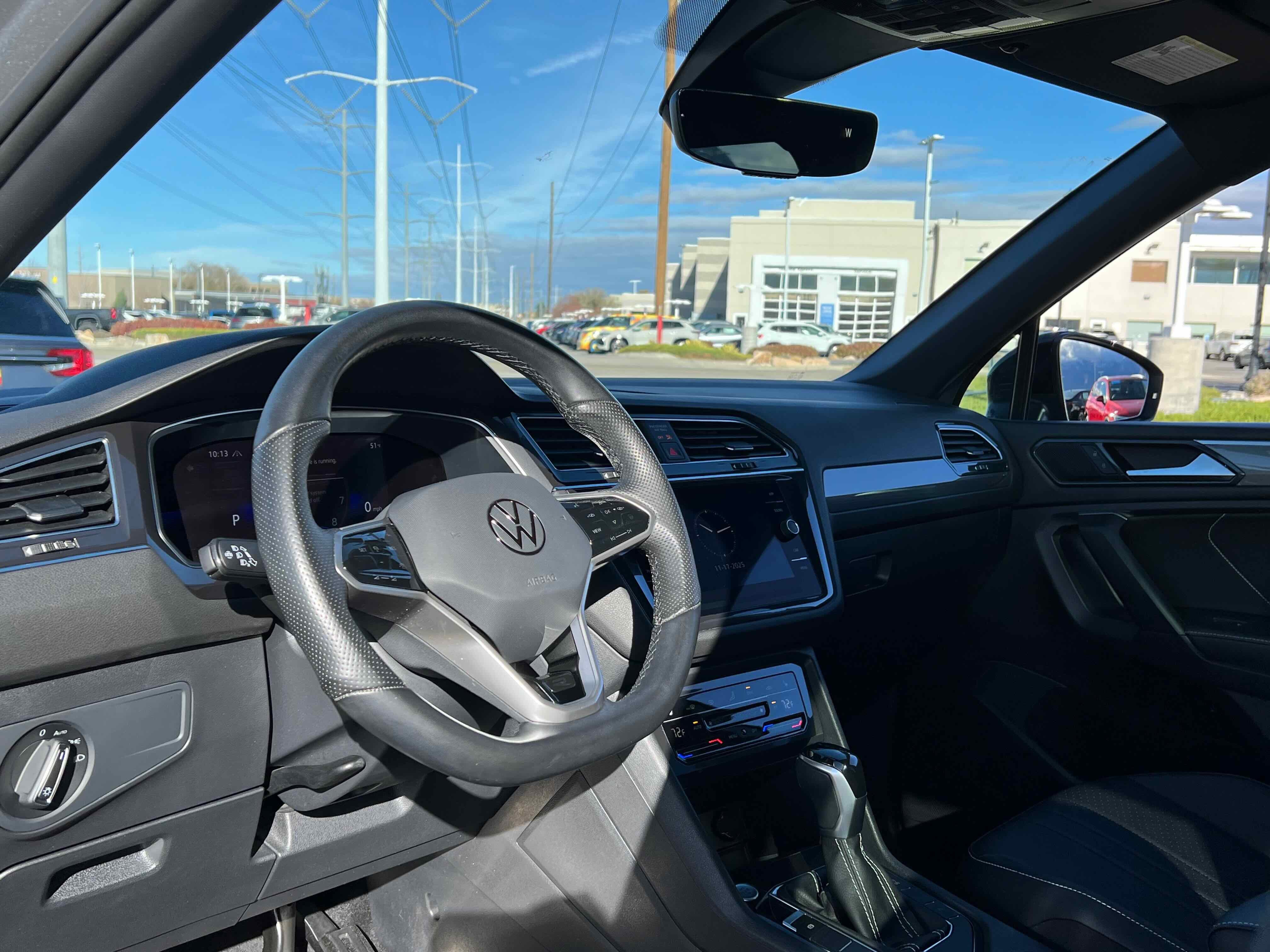 2022 Volkswagen Tiguan SE R-Line Black