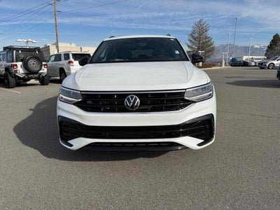 2024 Volkswagen Tiguan SE R-Line Black