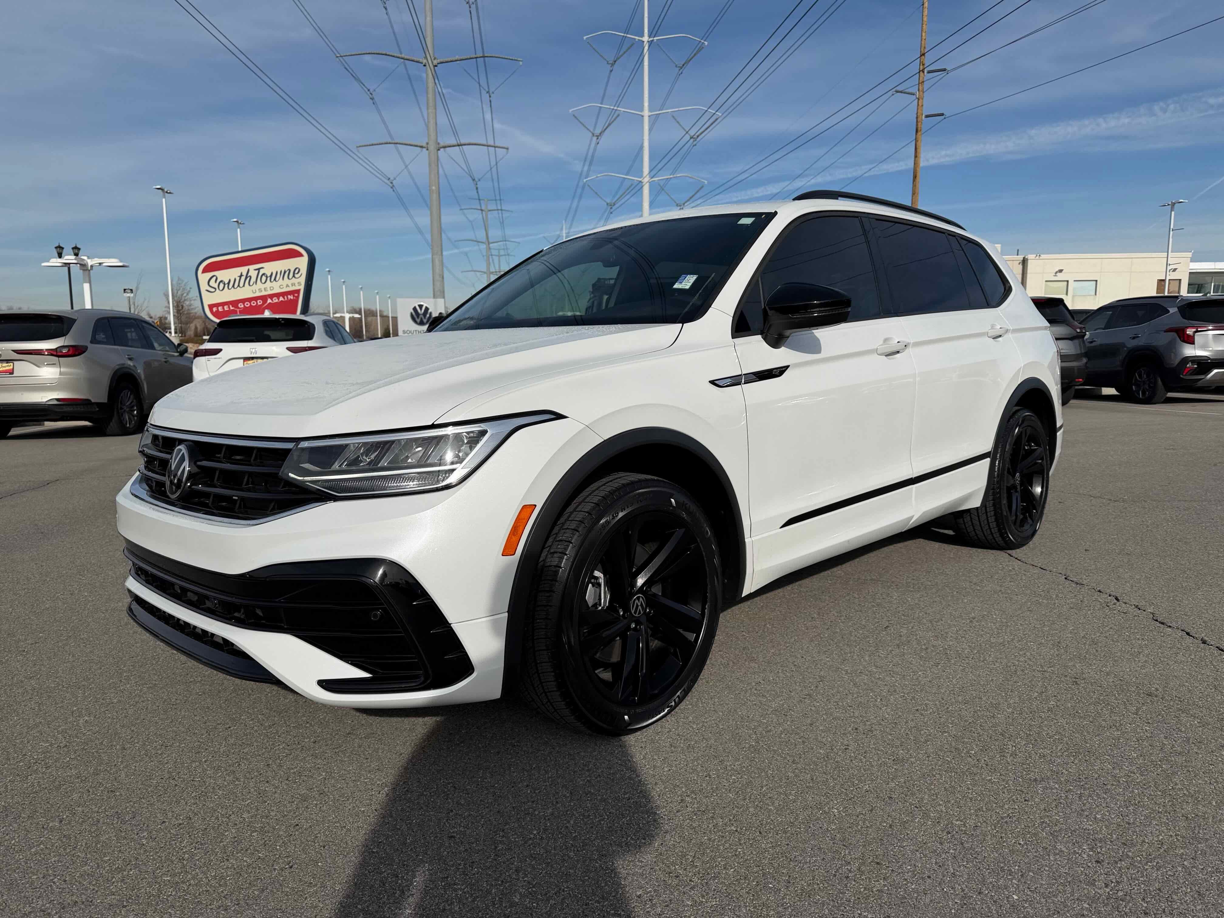 2024 Volkswagen Tiguan SE R-Line Black