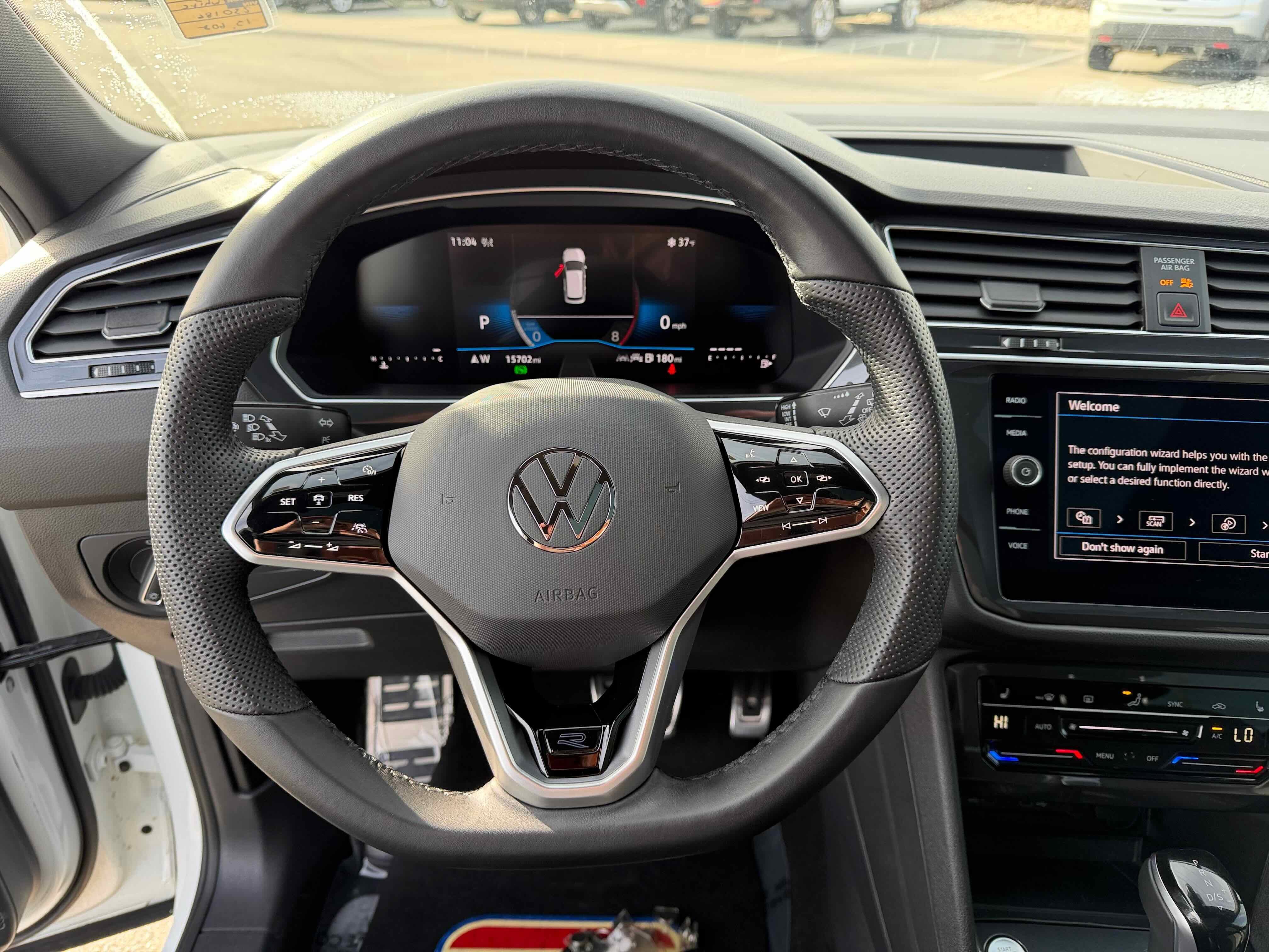 2024 Volkswagen Tiguan SE R-Line Black