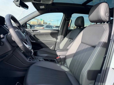 2024 Volkswagen Tiguan SE R-Line Black