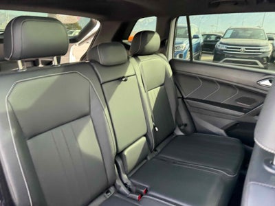 2024 Volkswagen Tiguan SE R-Line Black