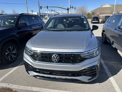 2022 Volkswagen Tiguan SE R-Line Black