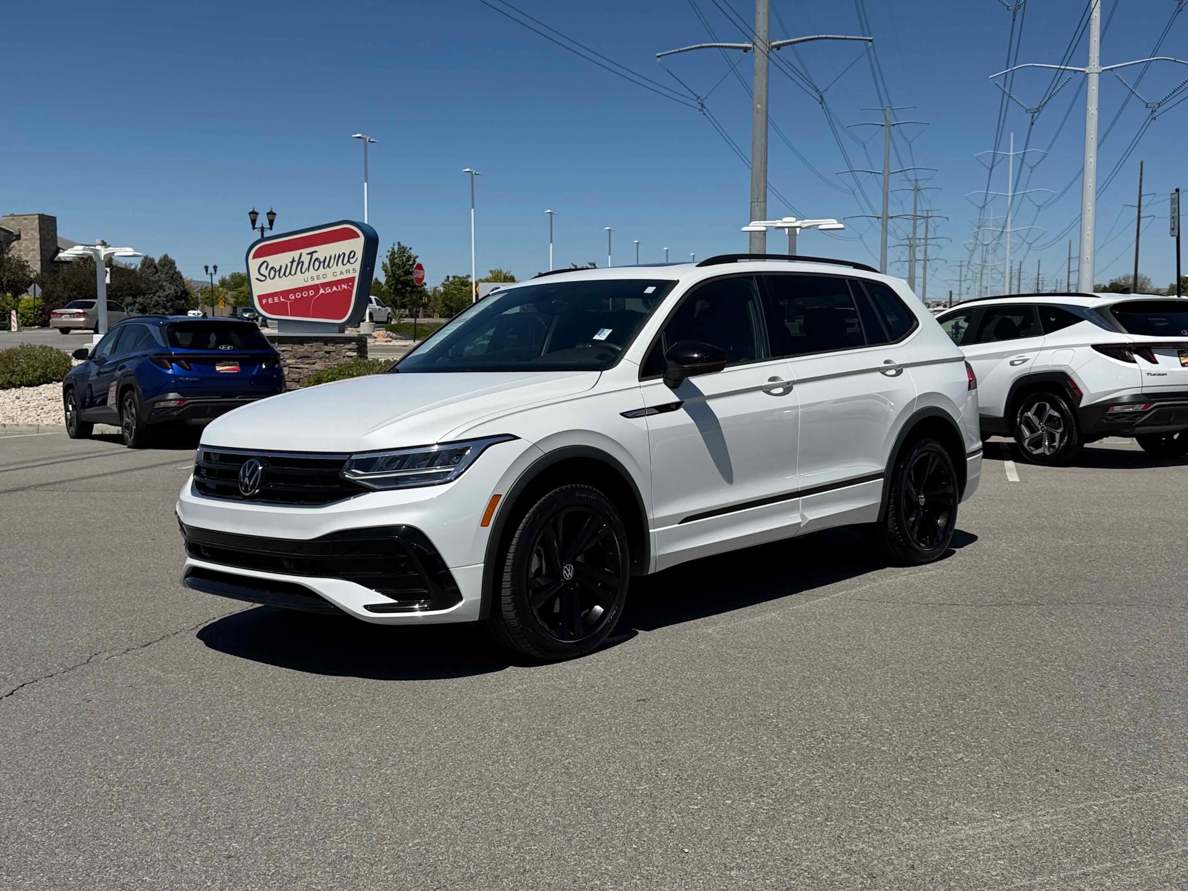 2024 Volkswagen Tiguan 2.0T SE R-Line Black 4Motion's photo