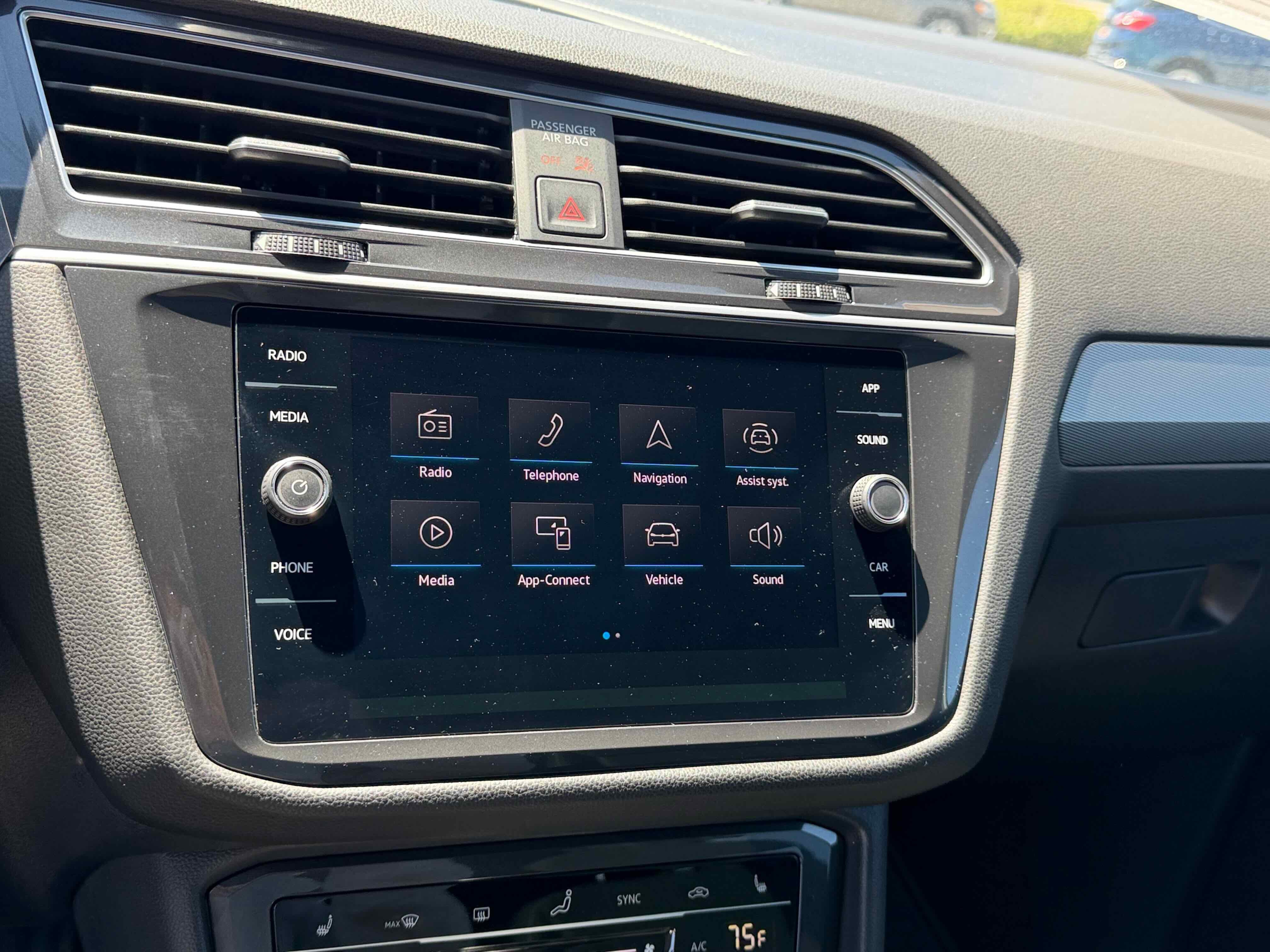 2024 Volkswagen Tiguan SE R-Line Black