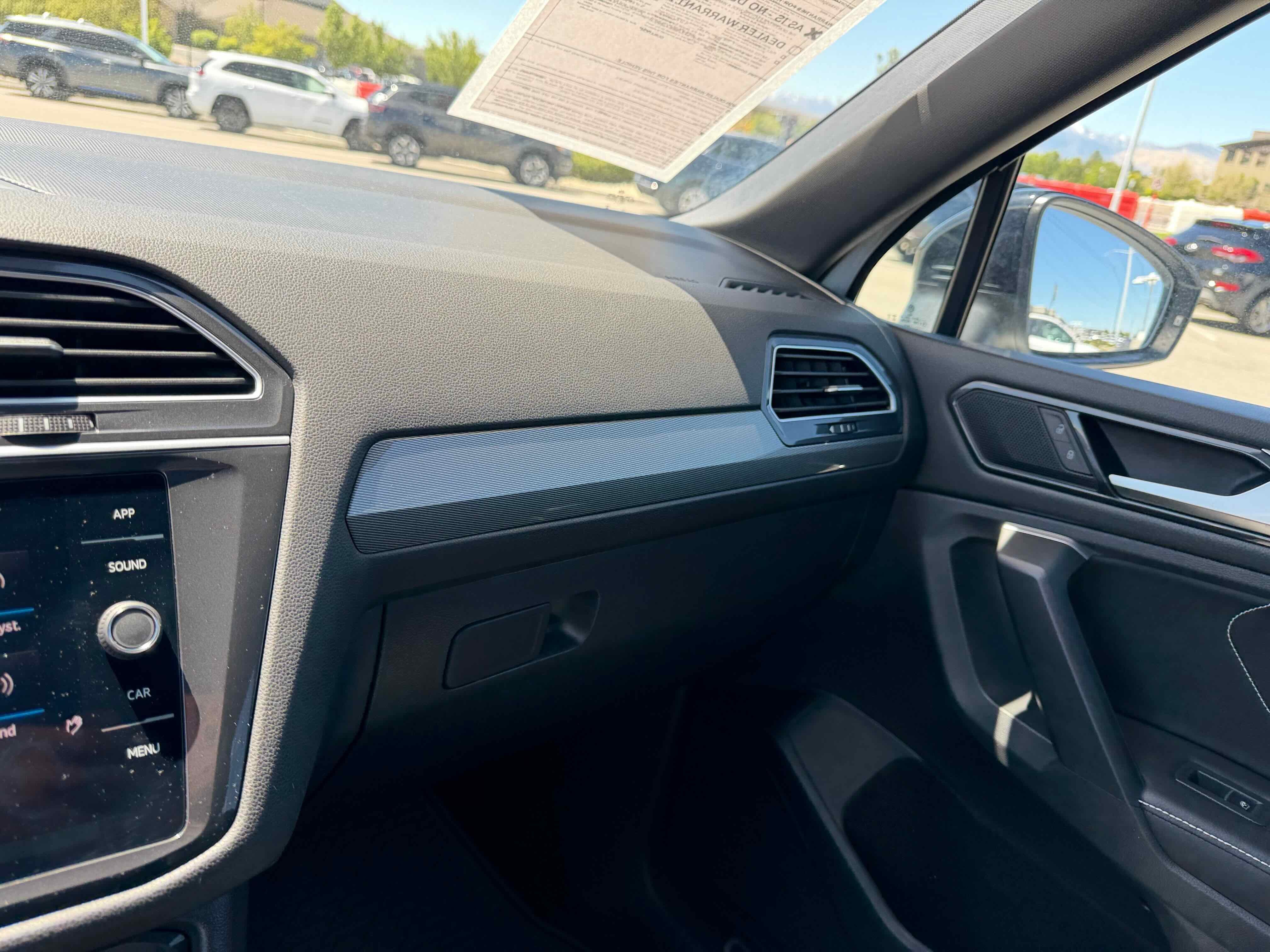 2024 Volkswagen Tiguan SE R-Line Black