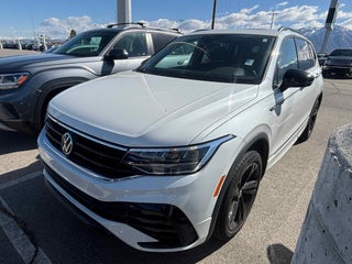 2024 Volkswagen Tiguan SE R-Line Black