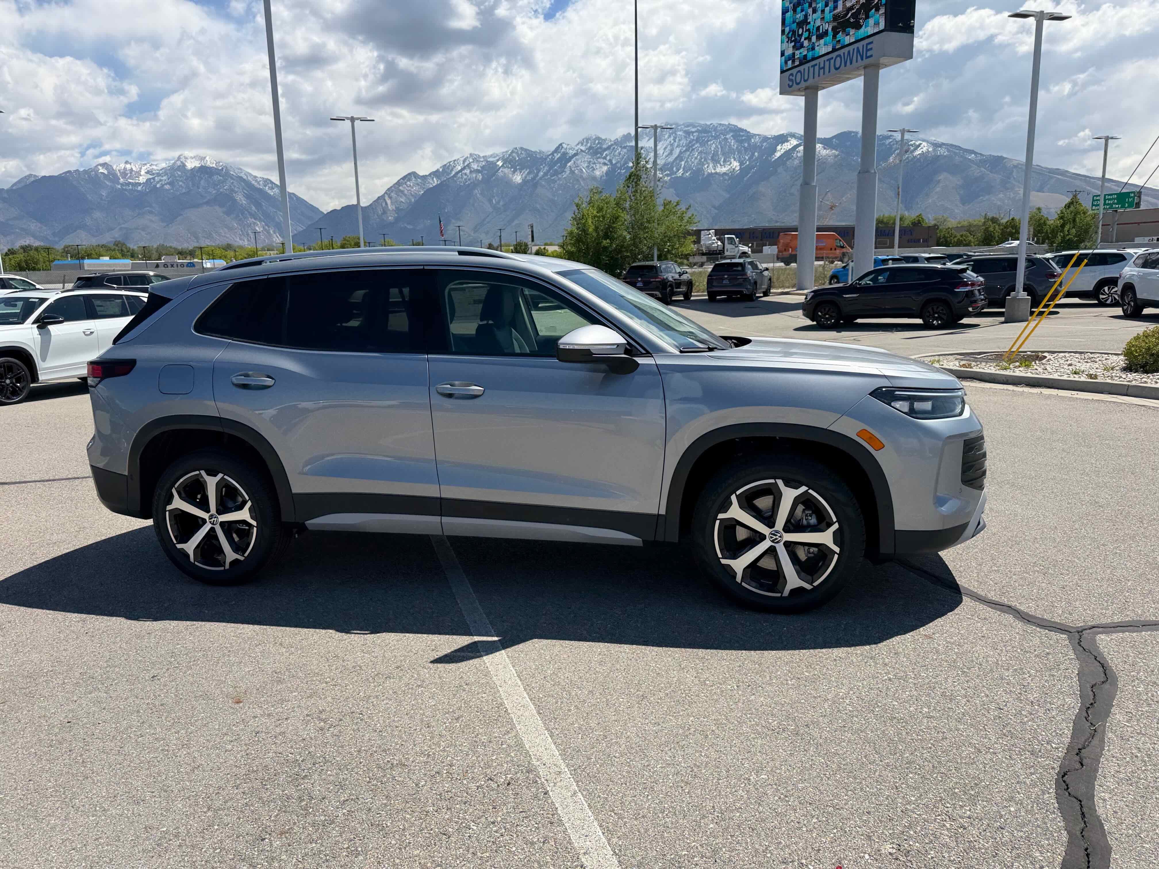 2026 Volkswagen Tiguan SE