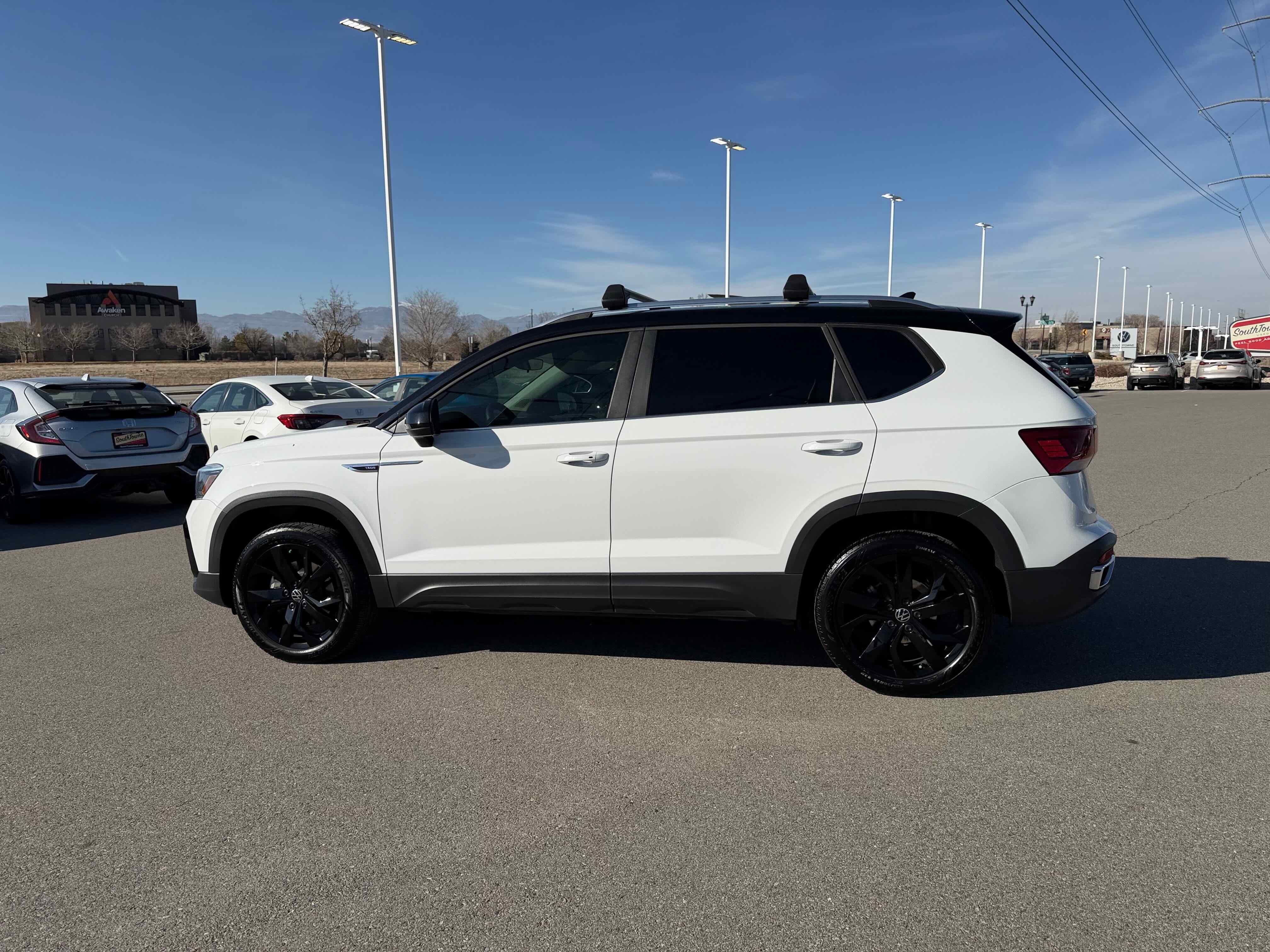 2023 Volkswagen Taos SE