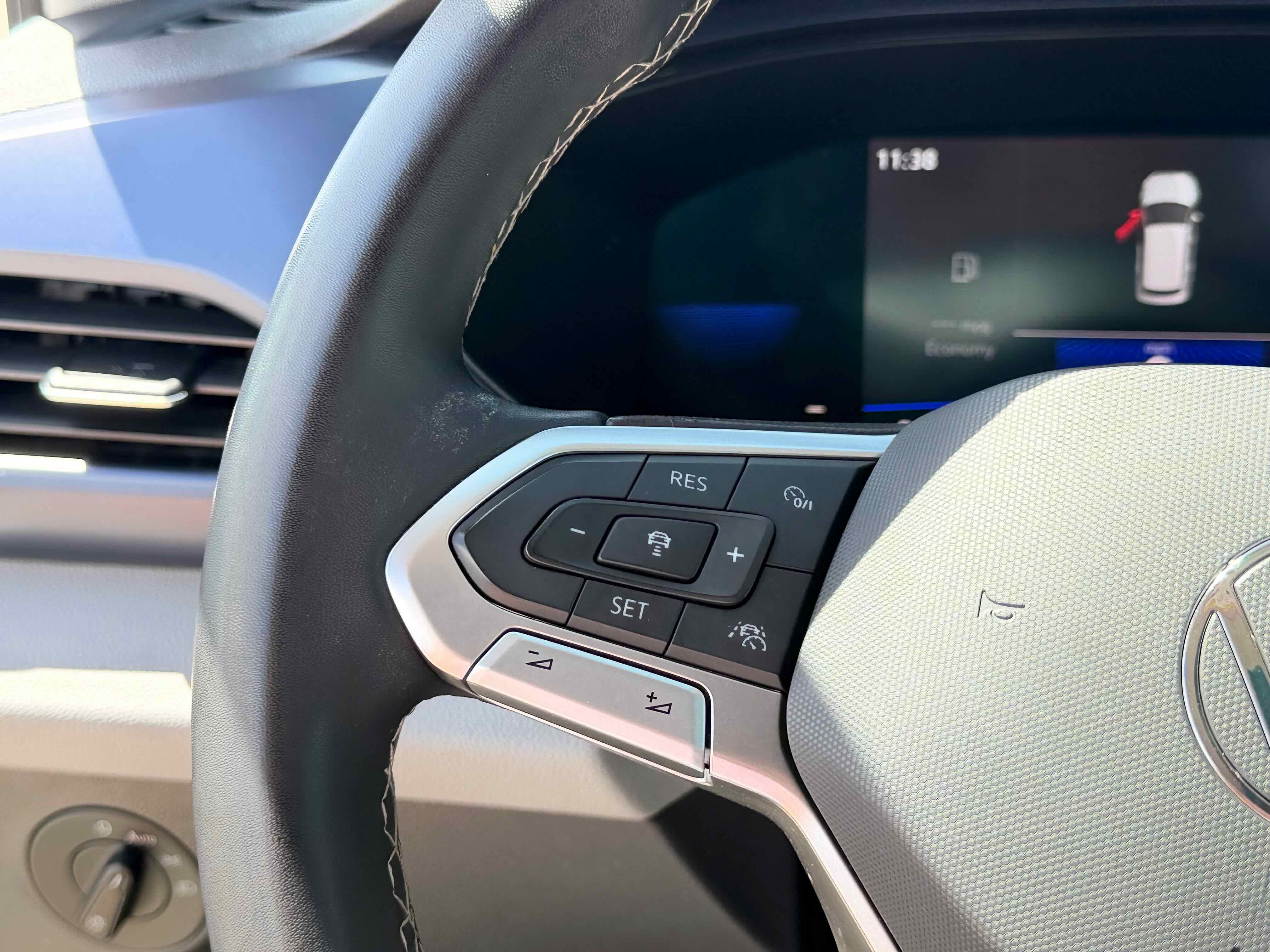 2023 Volkswagen Taos SE