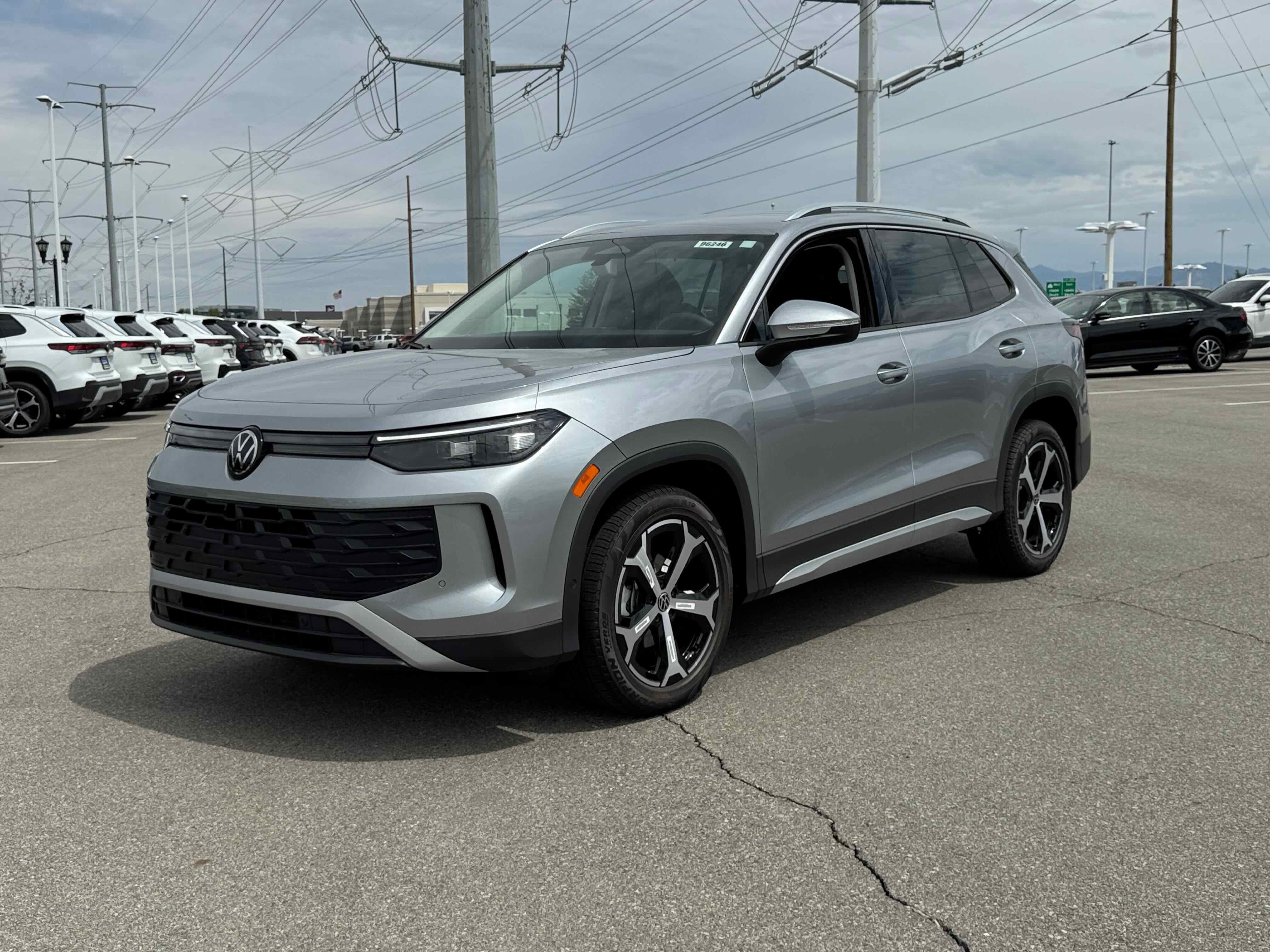 2025 Volkswagen Tiguan SE