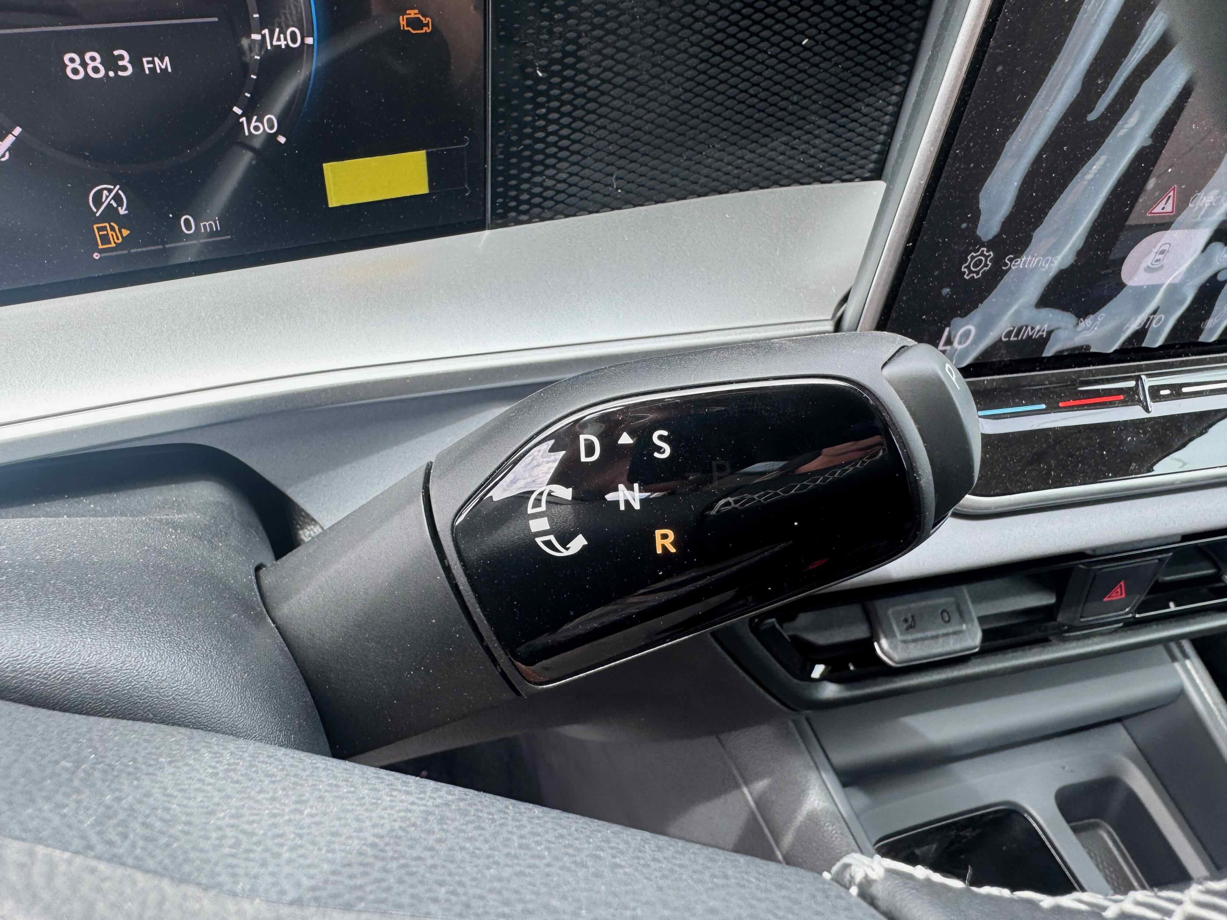 2025 Volkswagen Tiguan SE