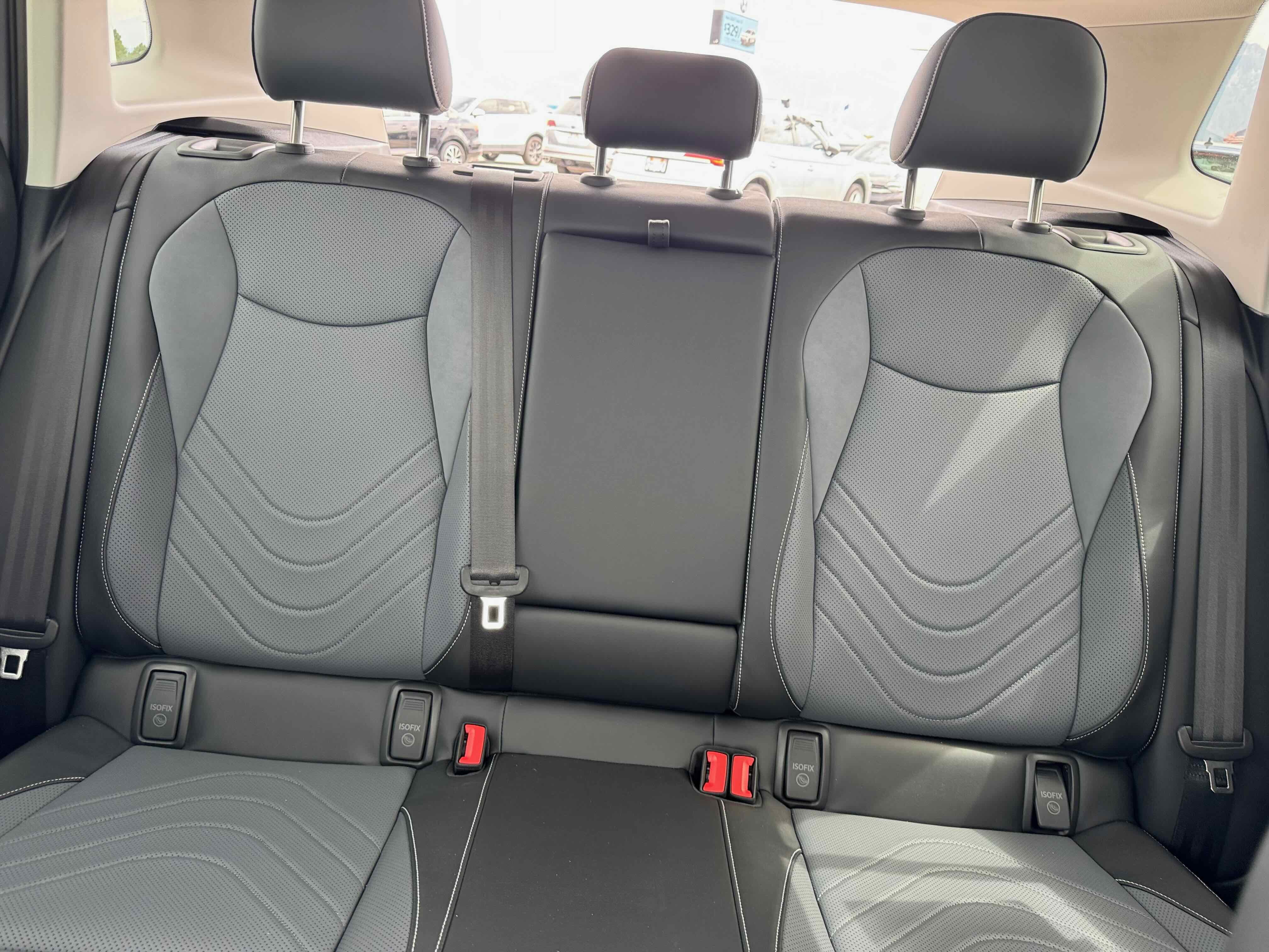 2025 Volkswagen Tiguan SE