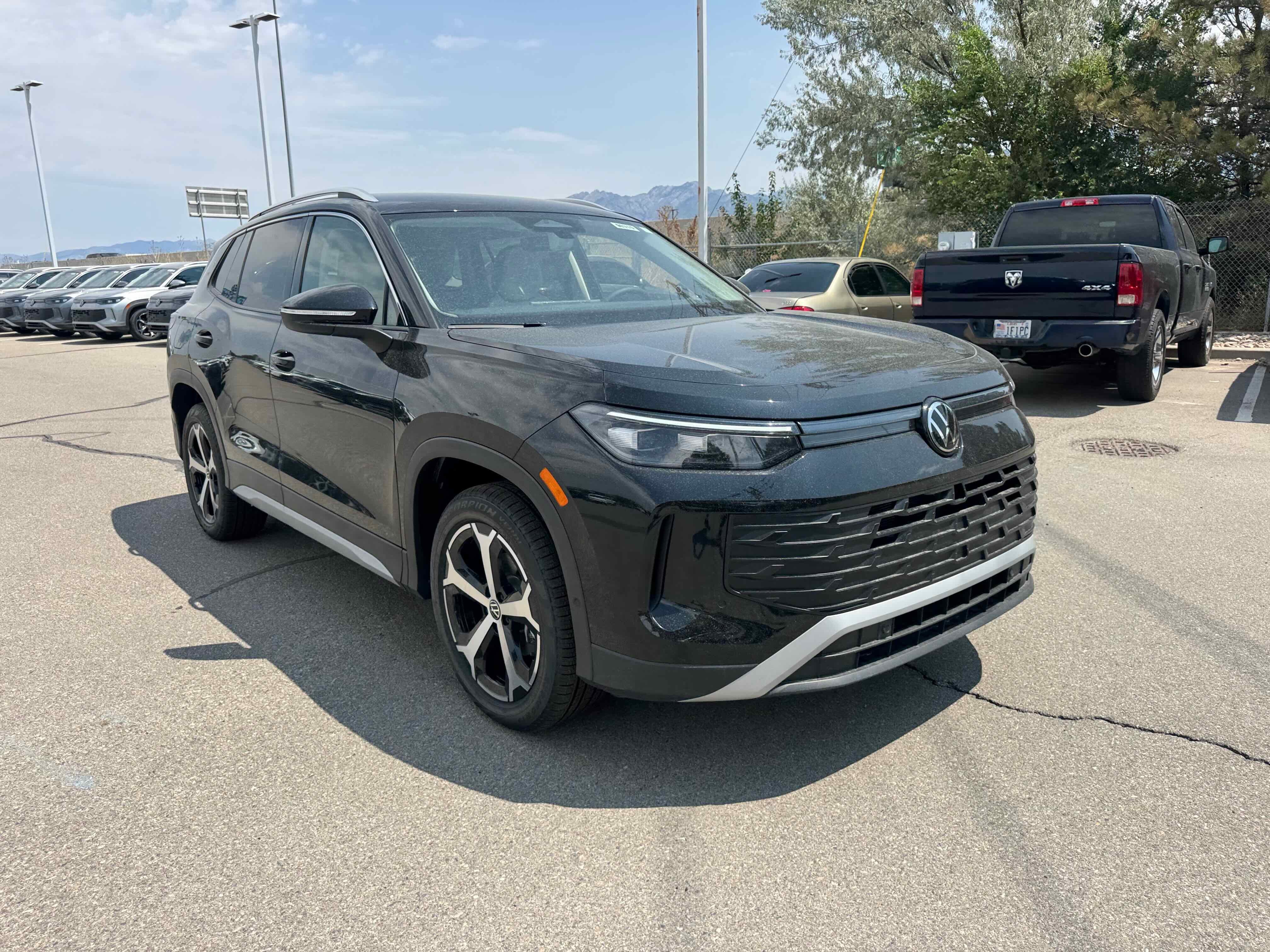 2025 Volkswagen Tiguan SE