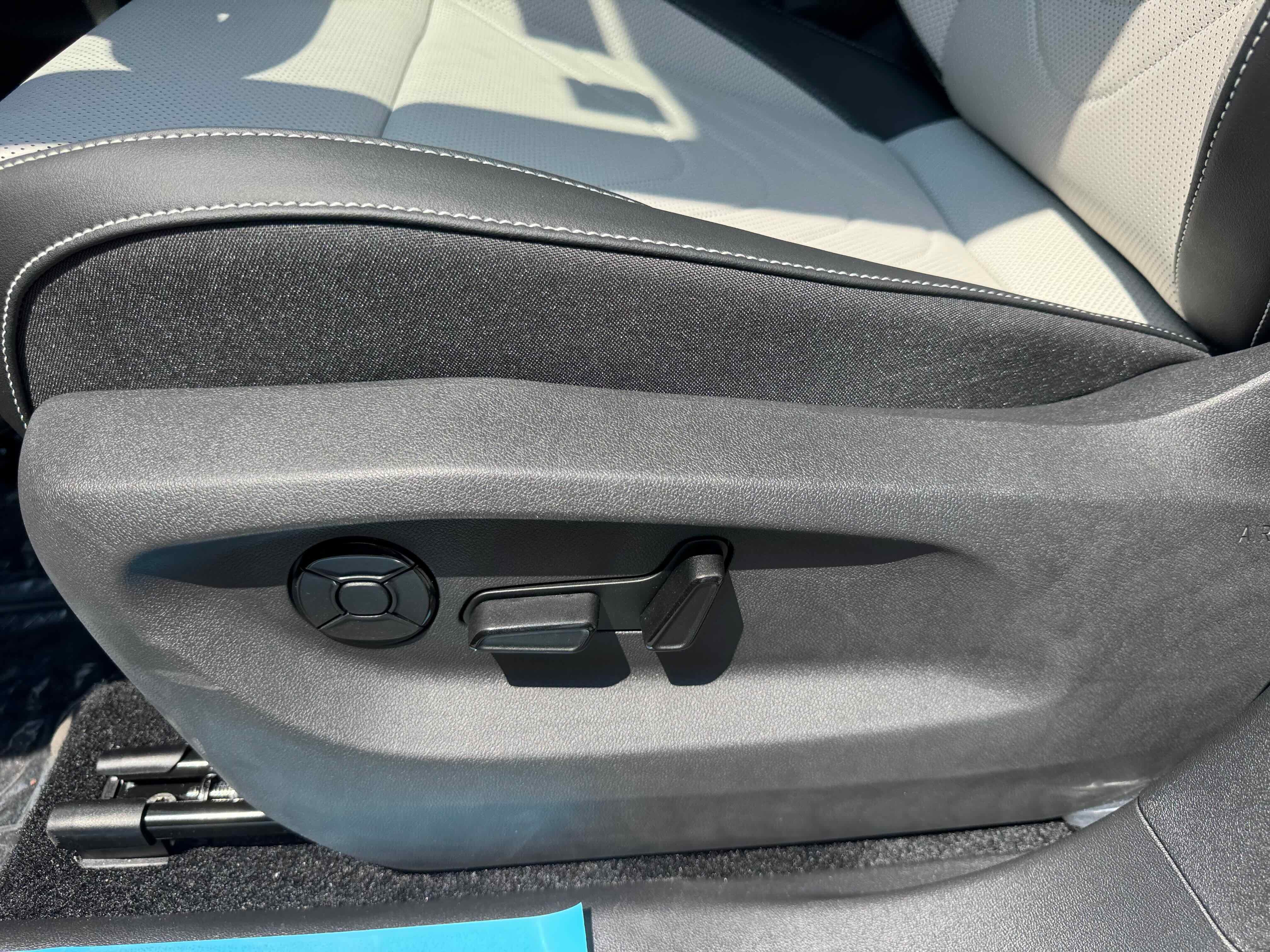 2025 Volkswagen Tiguan SE