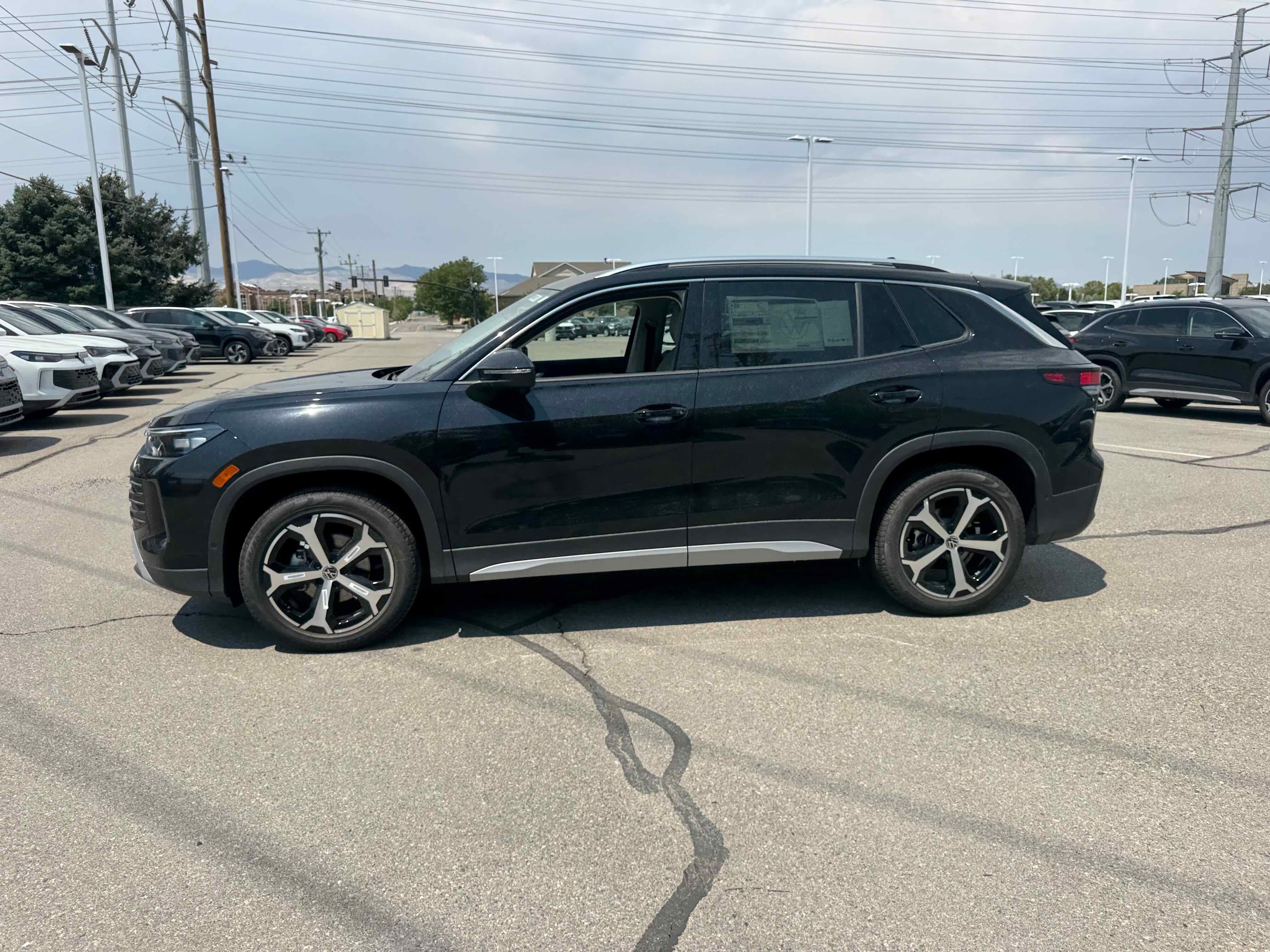 2025 Volkswagen Tiguan SE