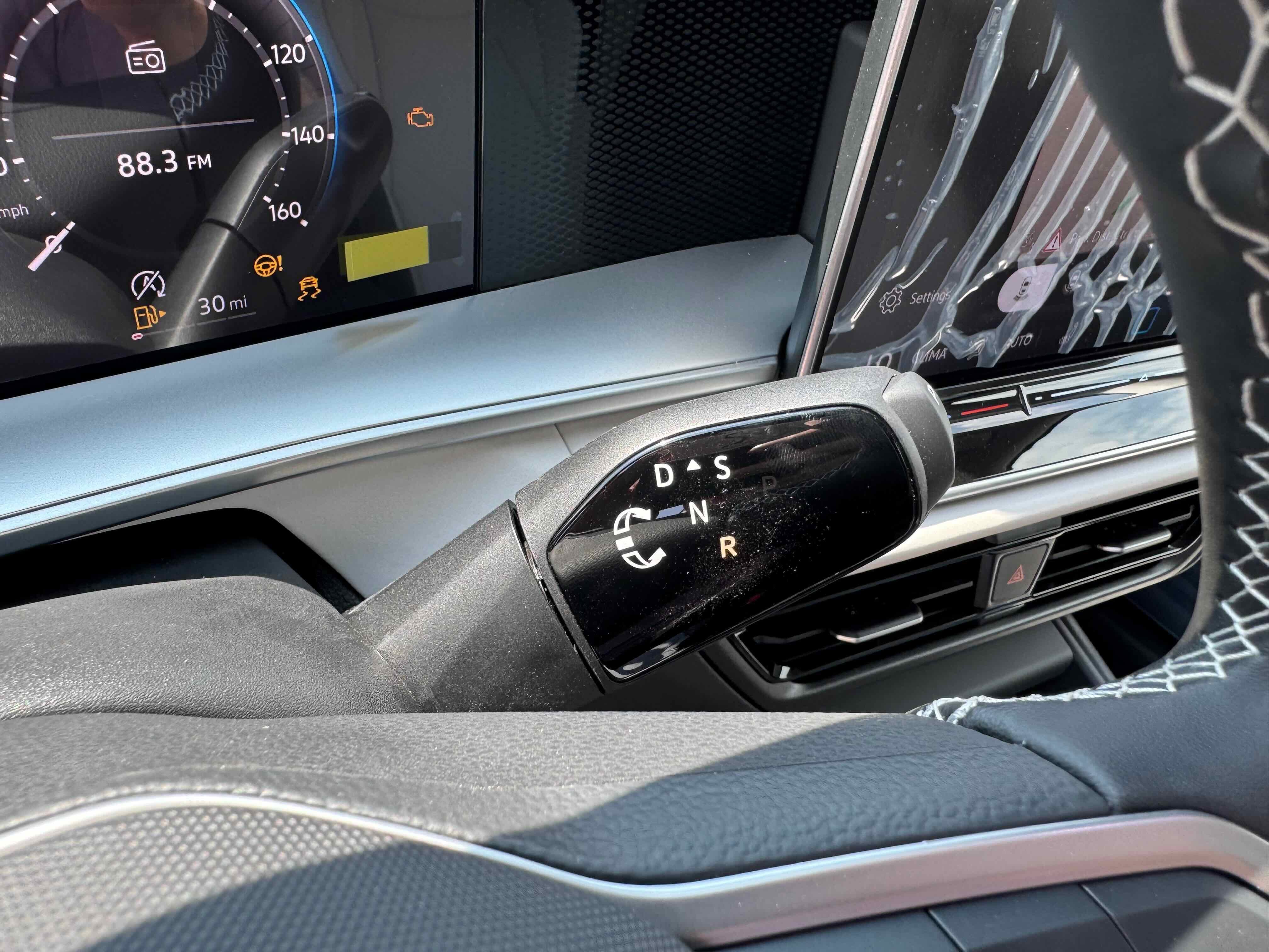 2025 Volkswagen Tiguan SE