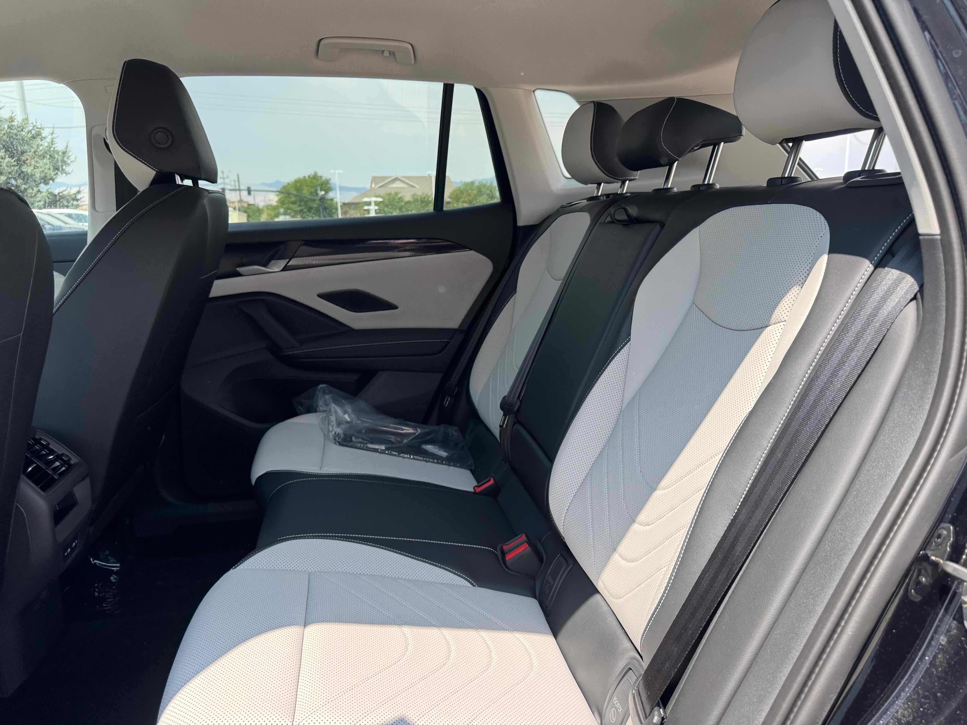 2025 Volkswagen Tiguan SE