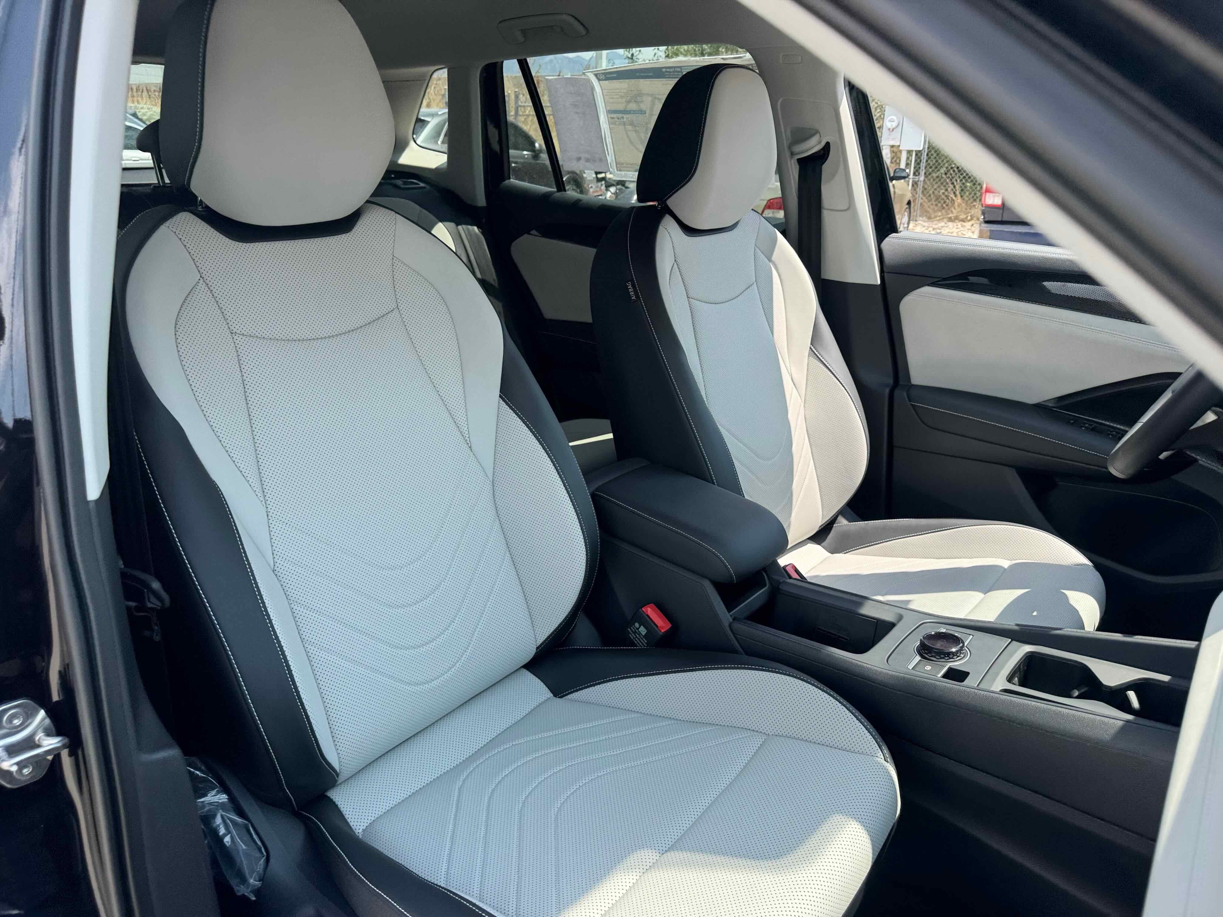 2025 Volkswagen Tiguan SE