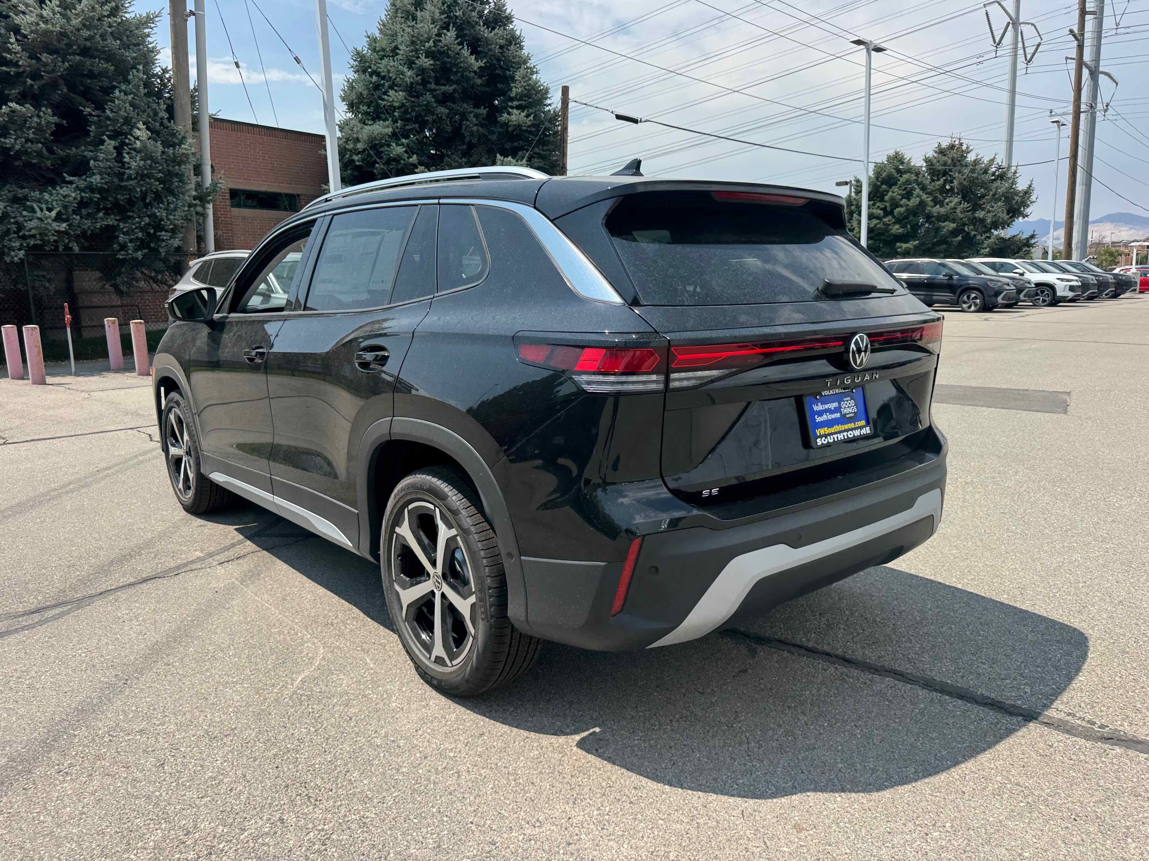 2025 Volkswagen Tiguan SE