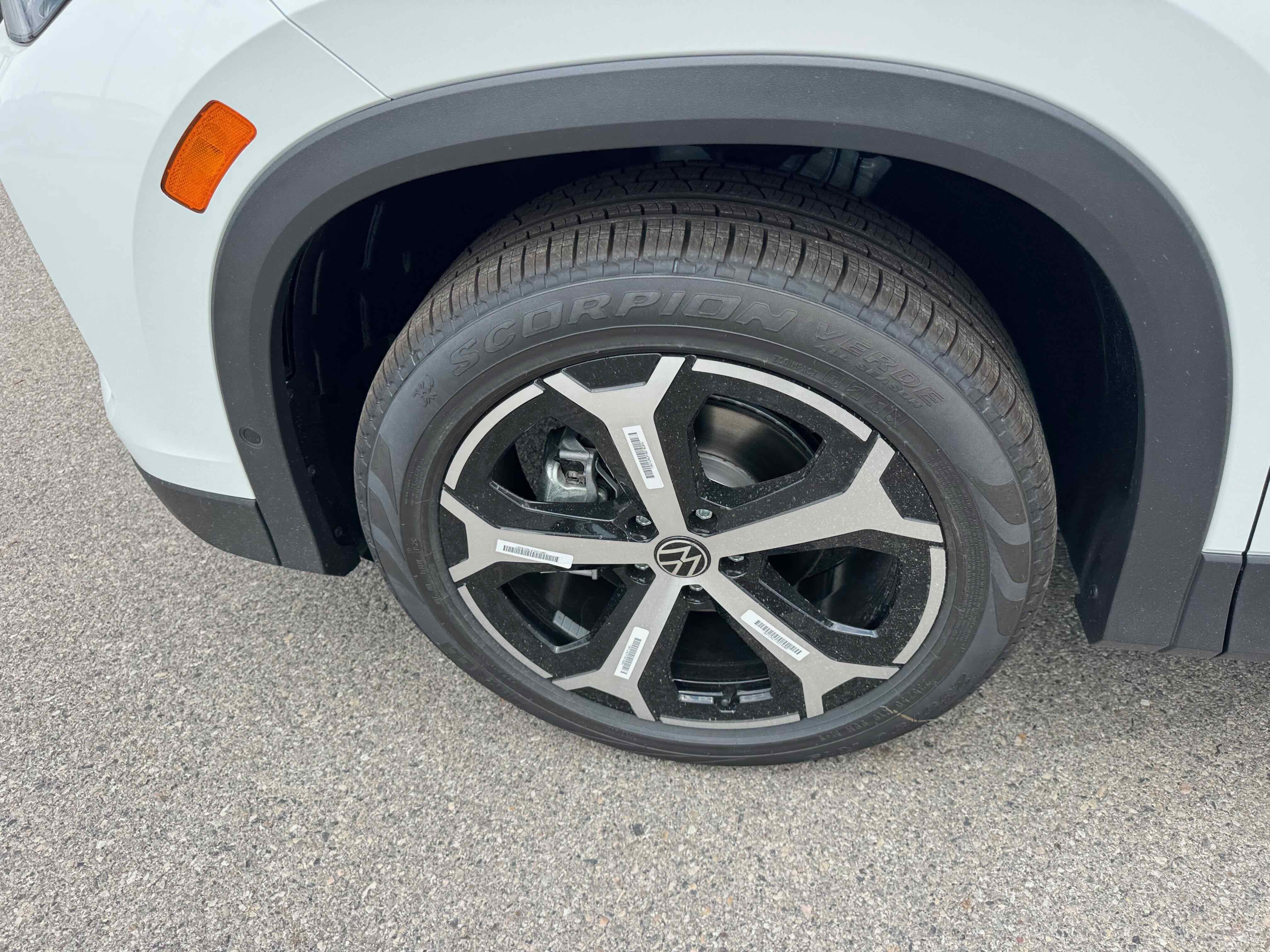 2025 Volkswagen Tiguan SE