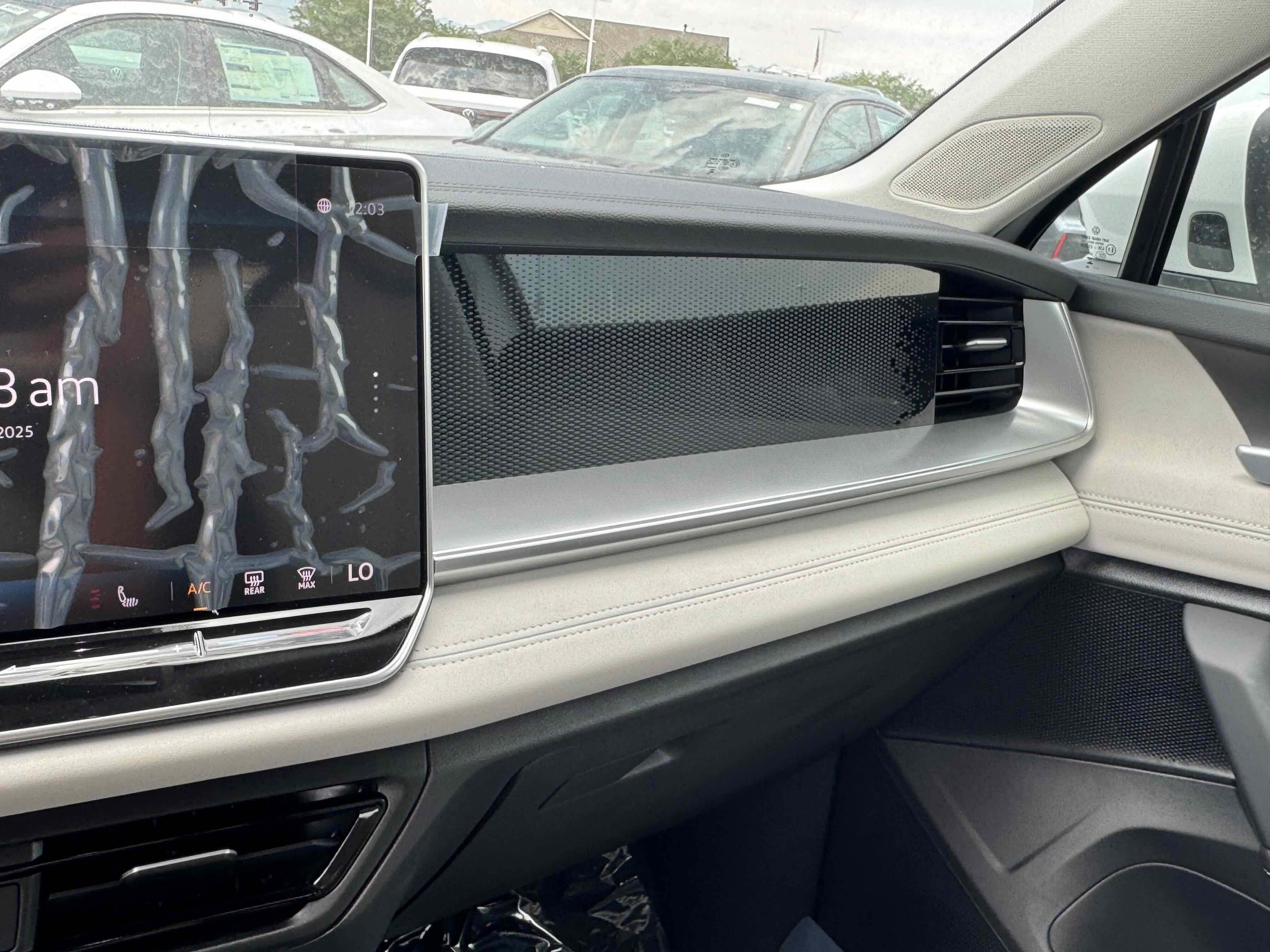 2025 Volkswagen Tiguan SE