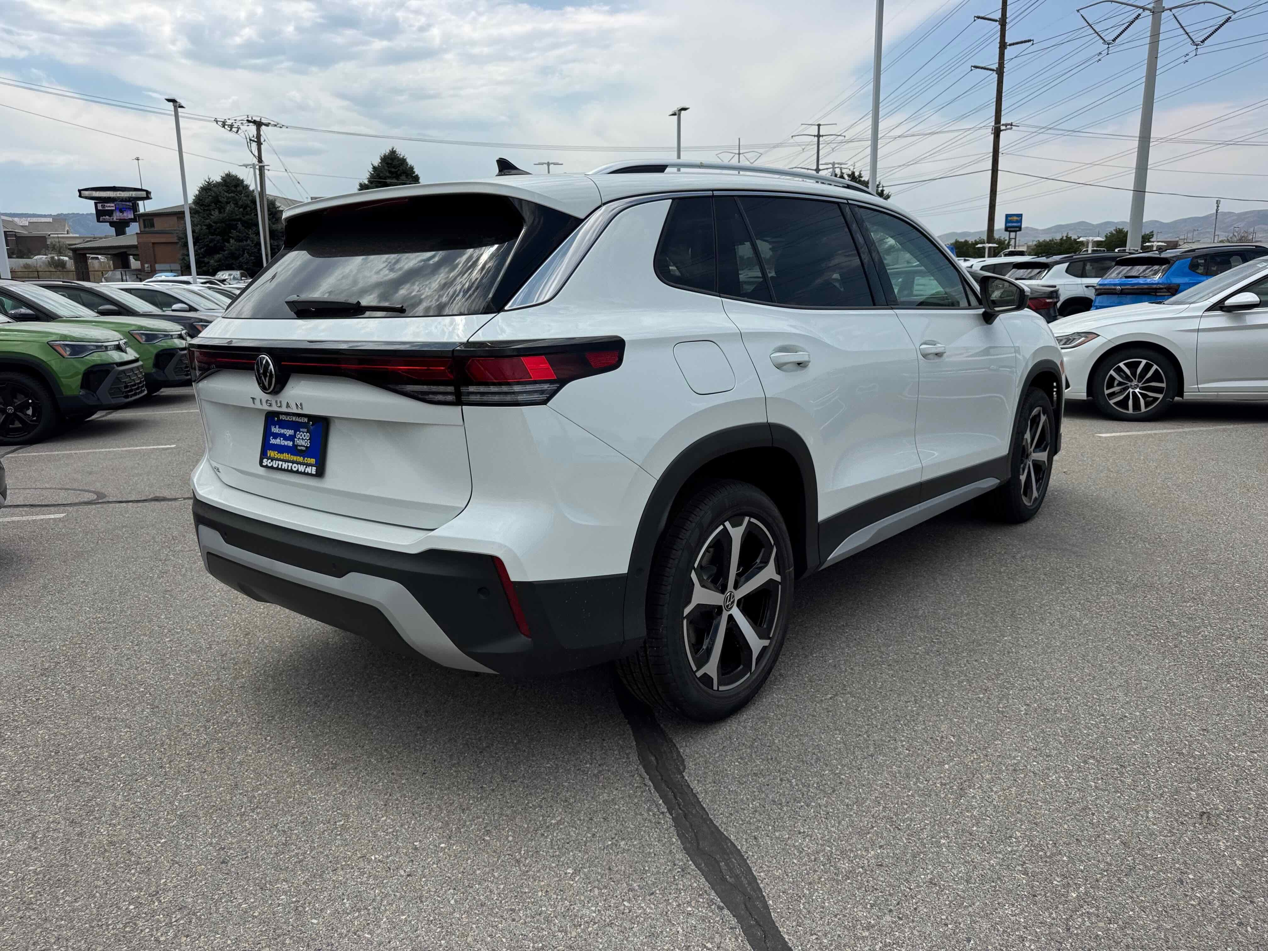 2025 Volkswagen Tiguan SE