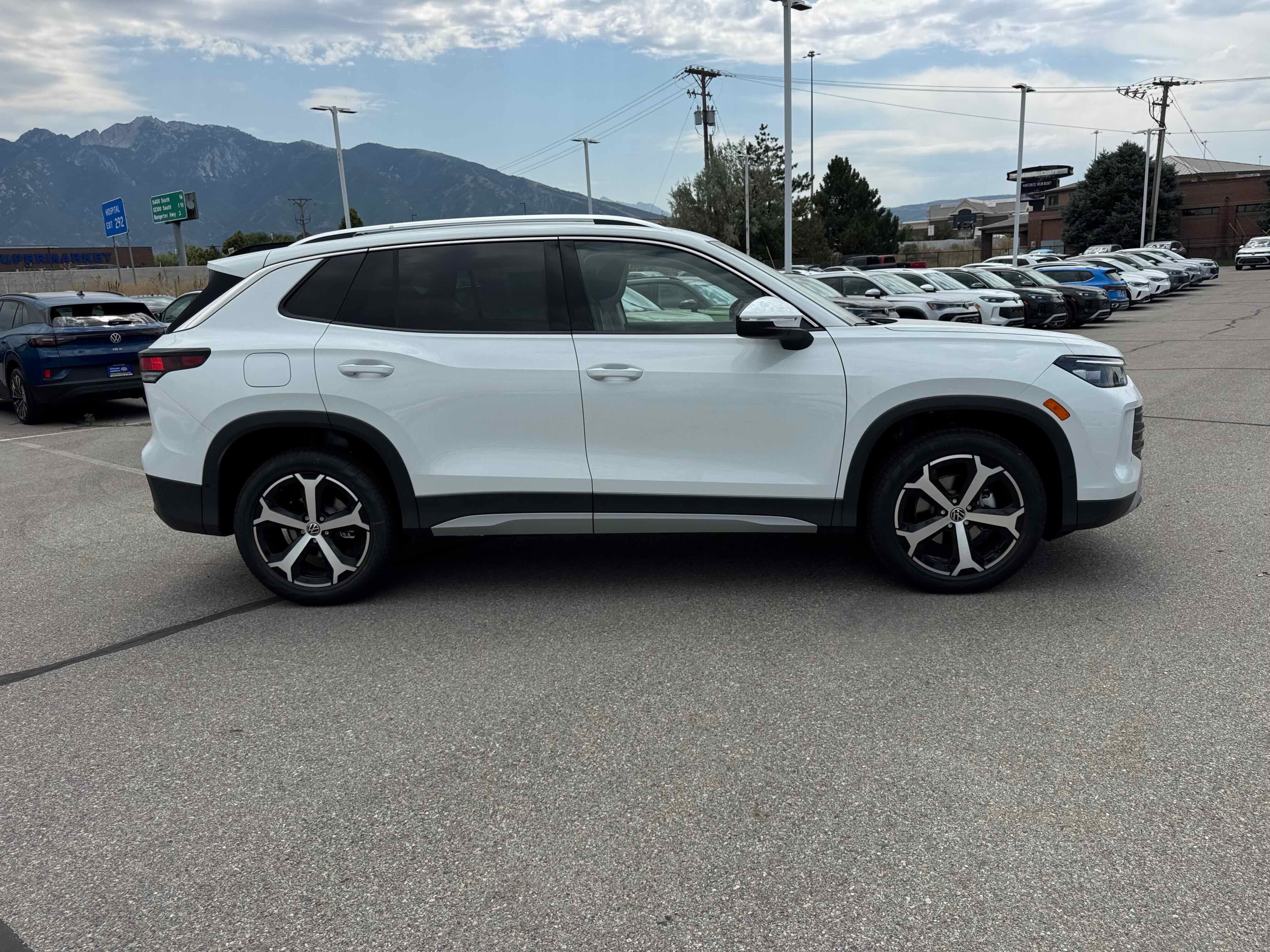 2025 Volkswagen Tiguan SE