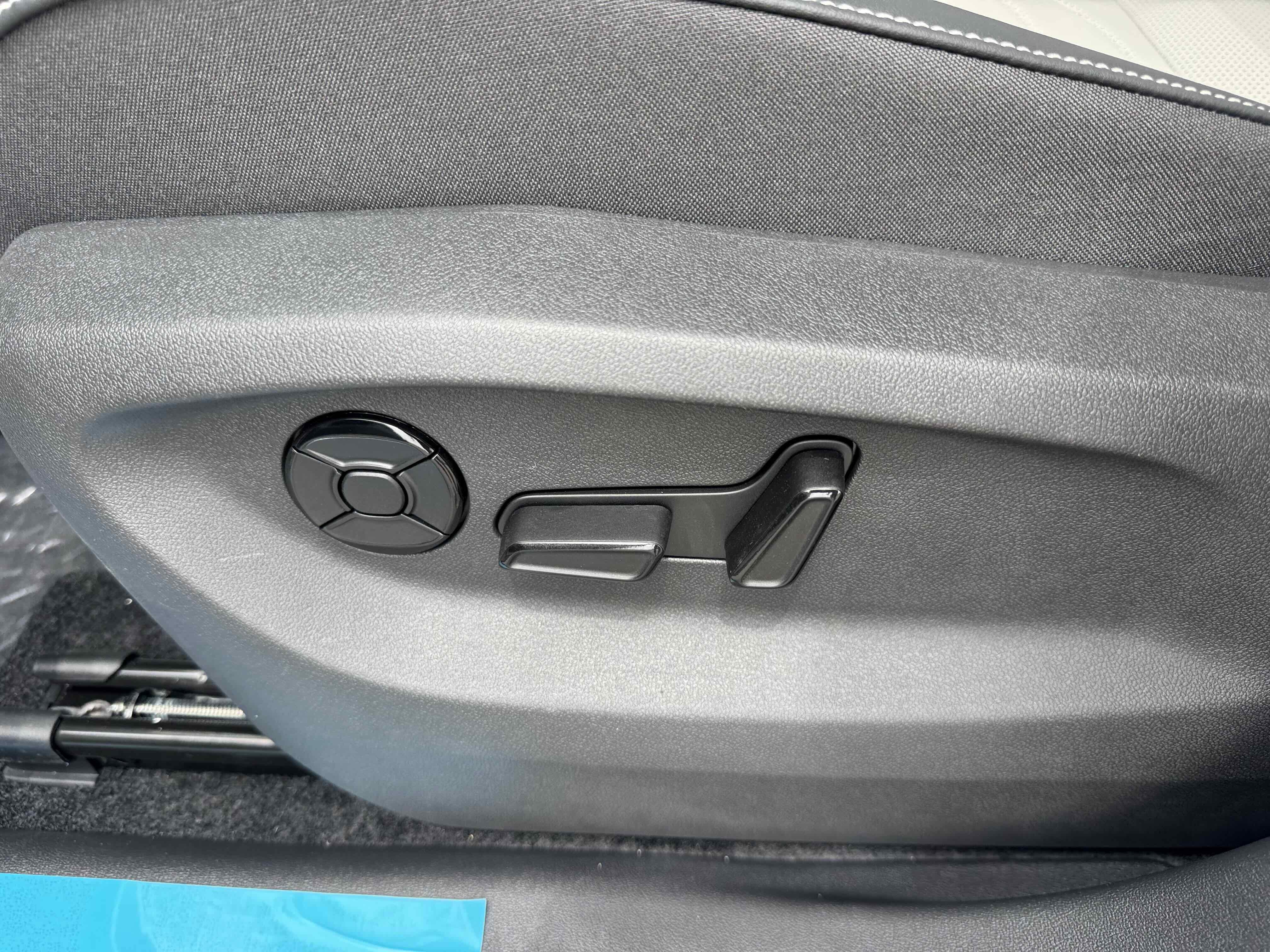 2025 Volkswagen Tiguan SE