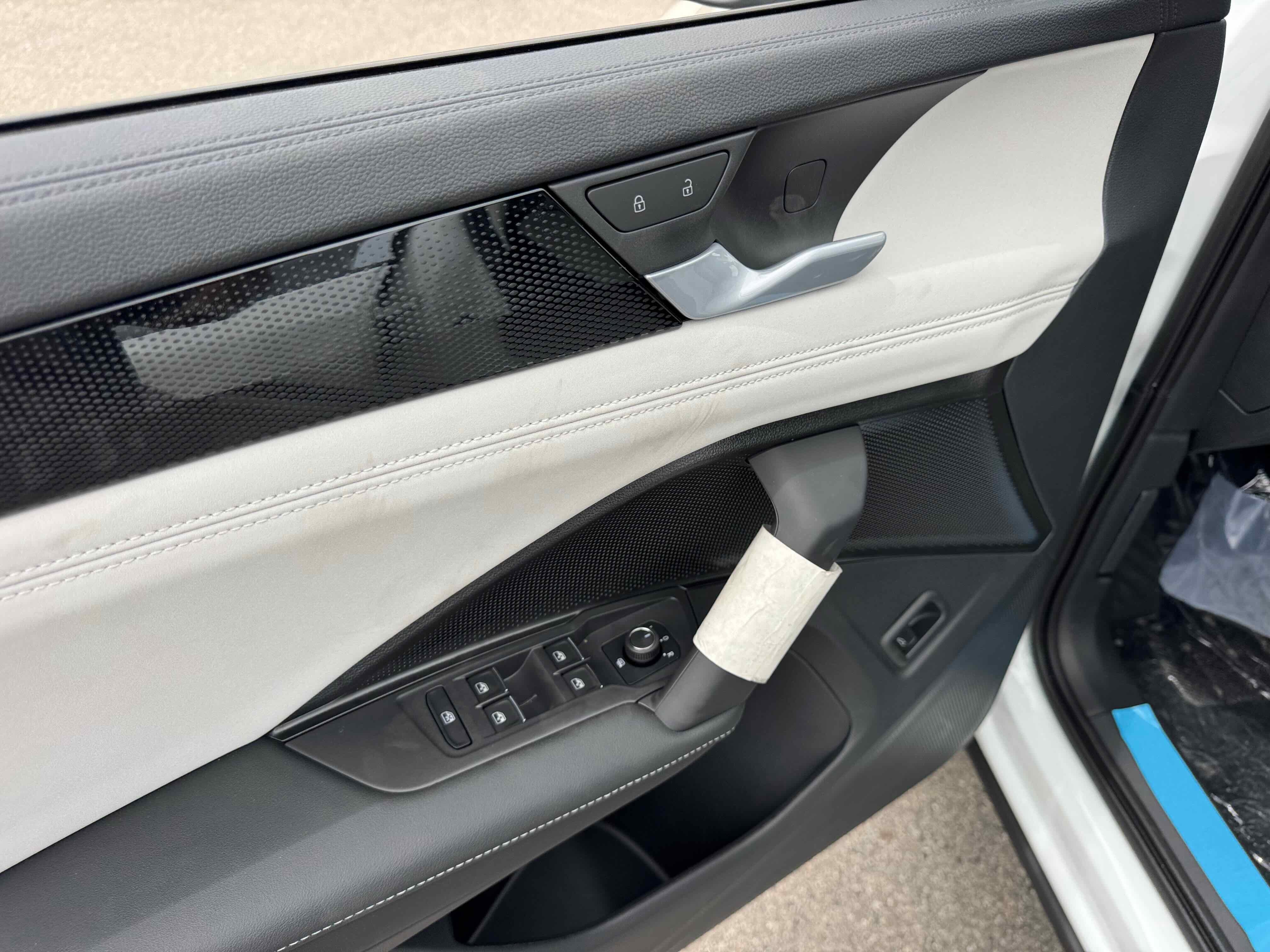 2025 Volkswagen Tiguan SE