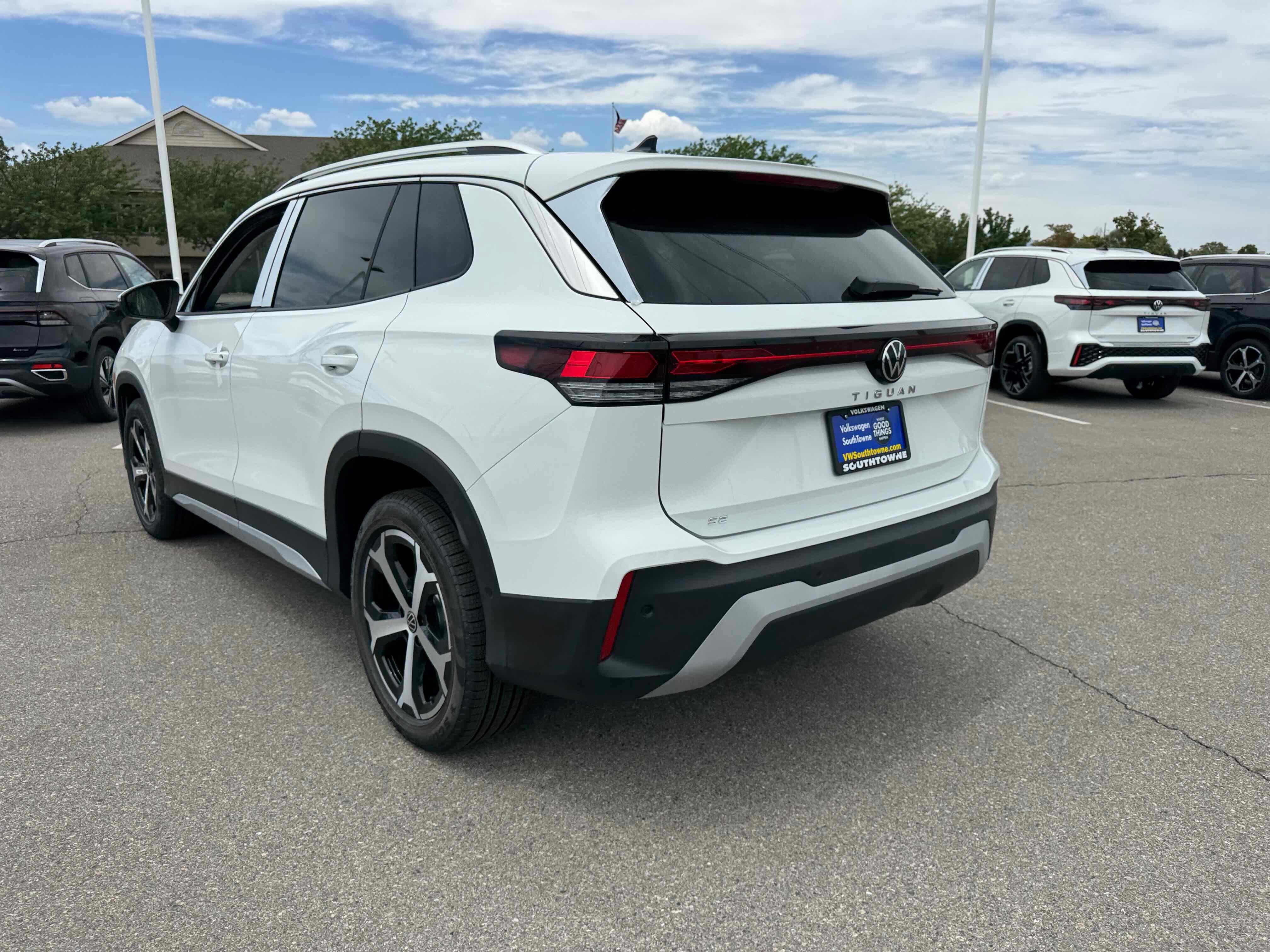 2025 Volkswagen Tiguan SE