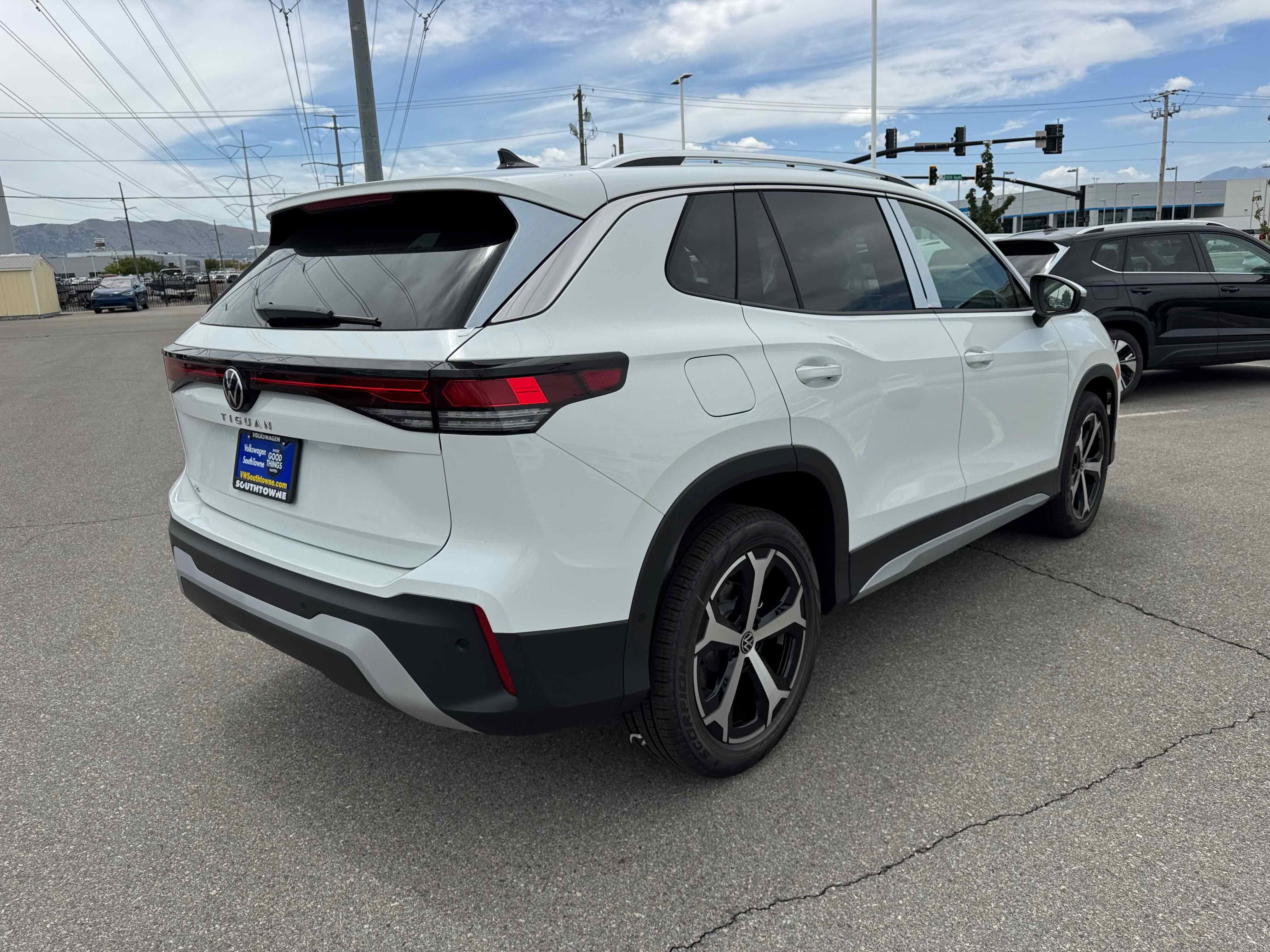 2025 Volkswagen Tiguan SE