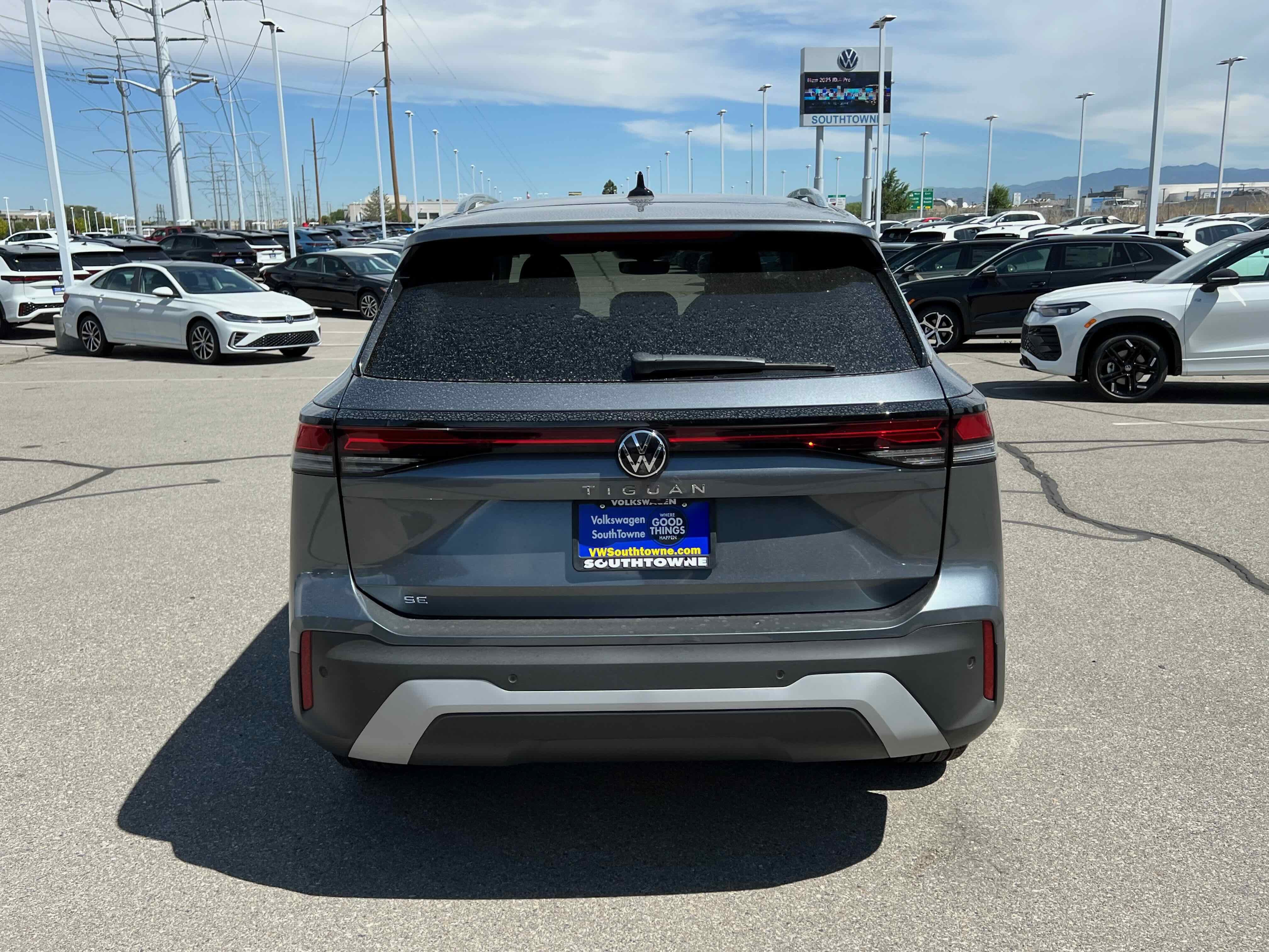 2025 Volkswagen Tiguan SE