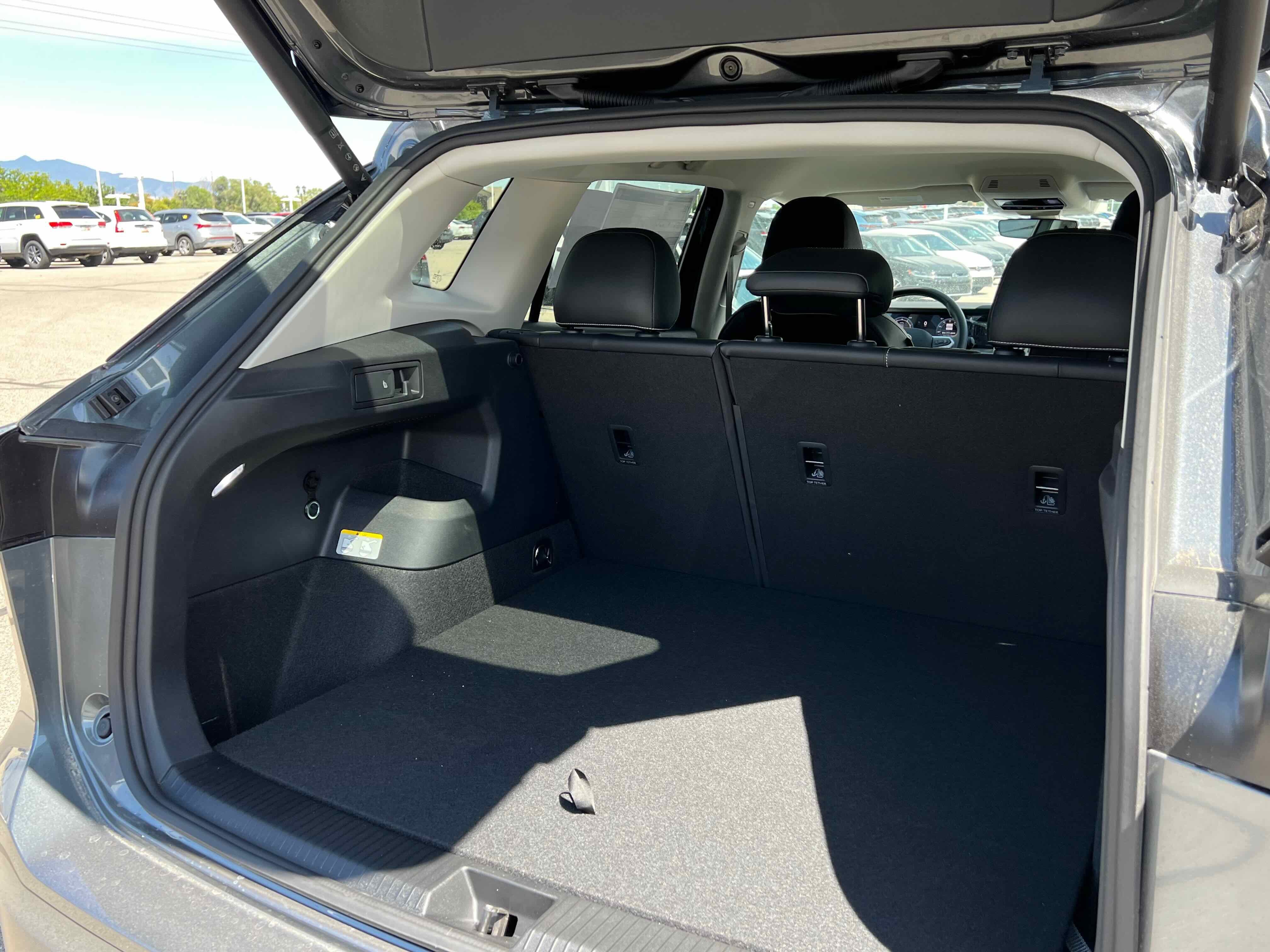 2025 Volkswagen Tiguan SE