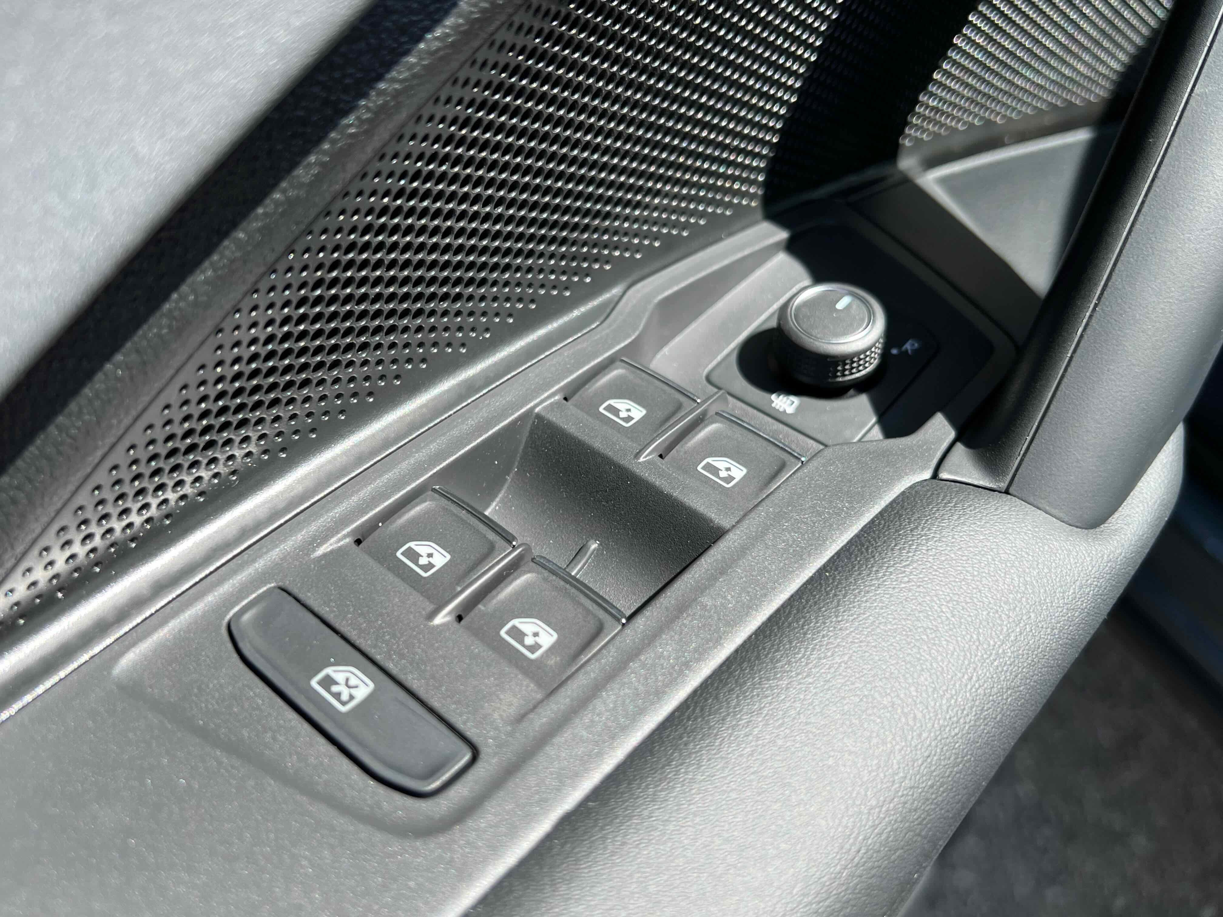 2025 Volkswagen Tiguan SE