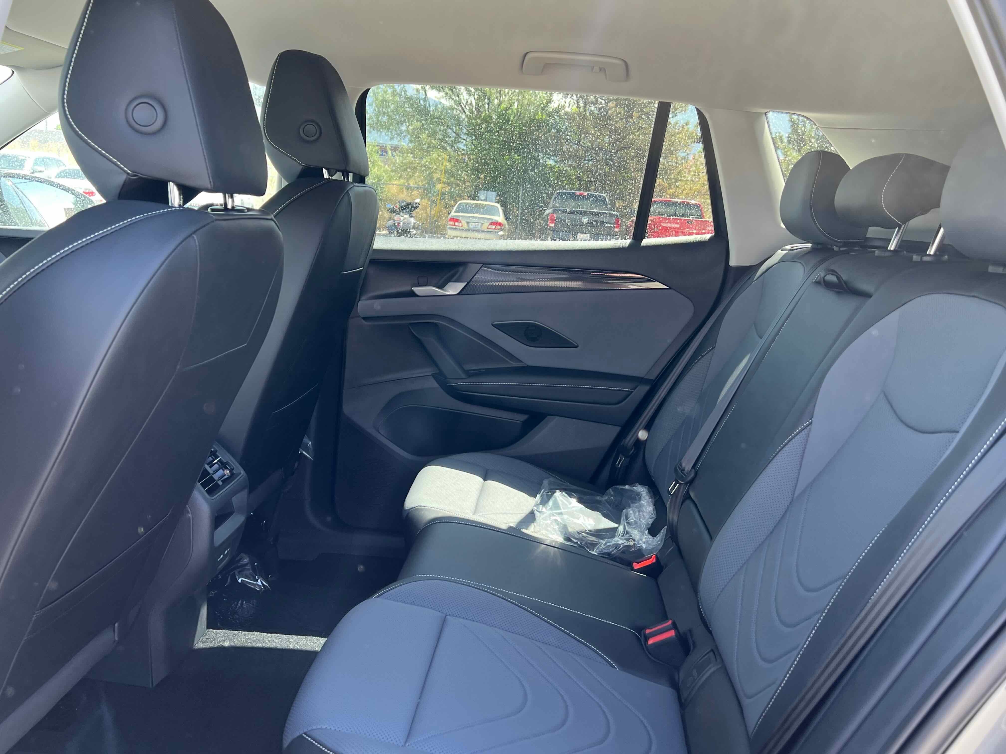 2025 Volkswagen Tiguan SE