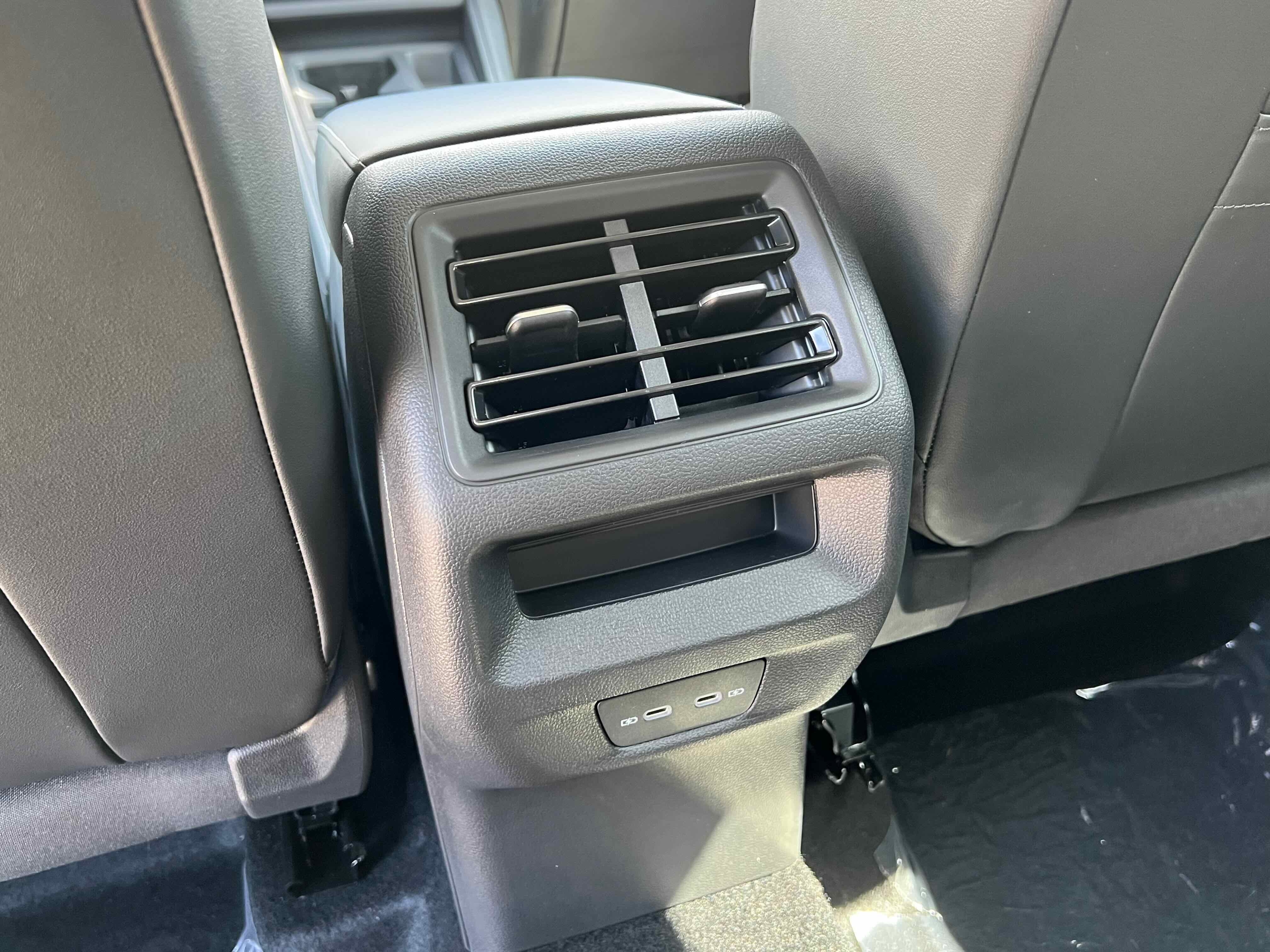 2025 Volkswagen Tiguan SE