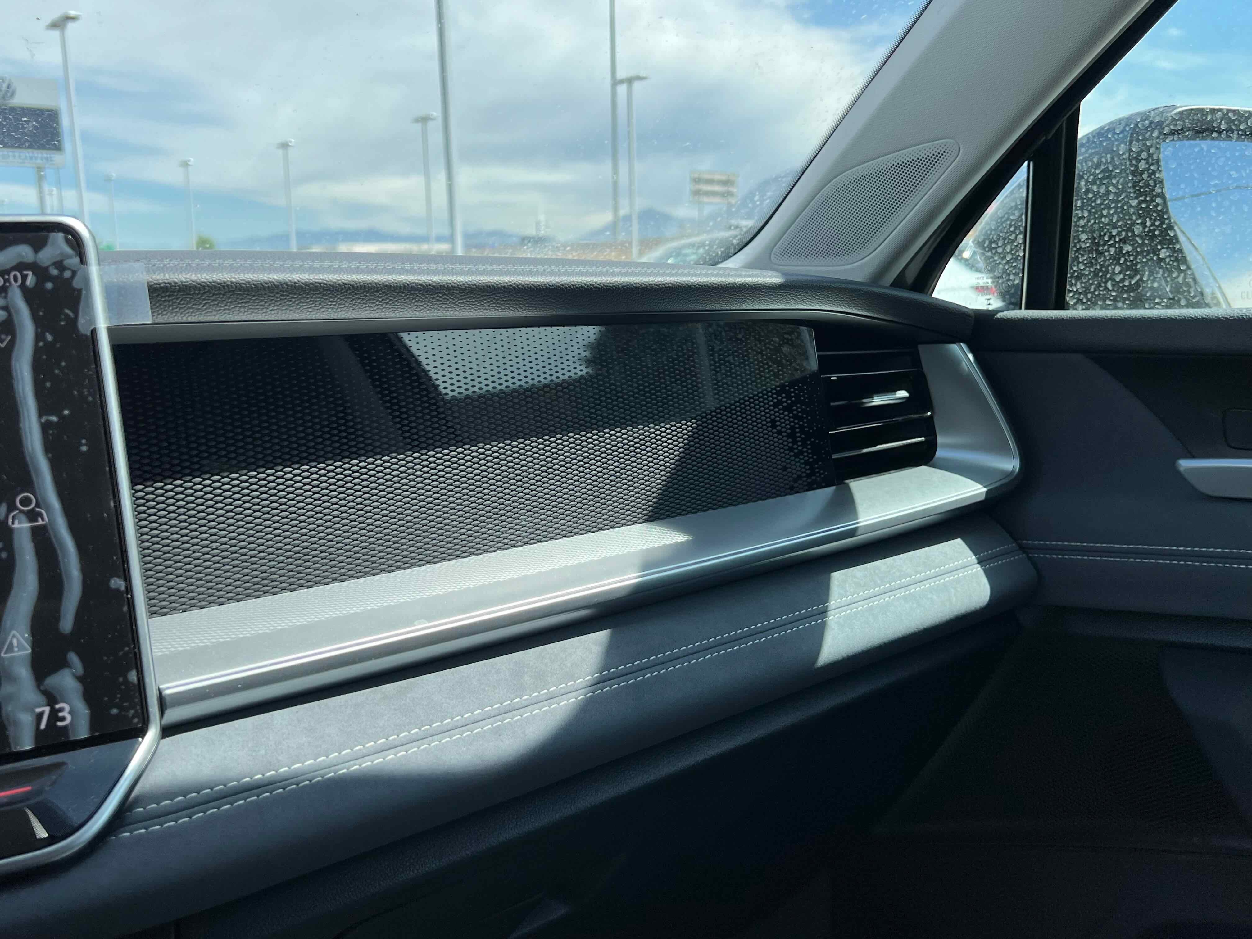 2025 Volkswagen Tiguan SE