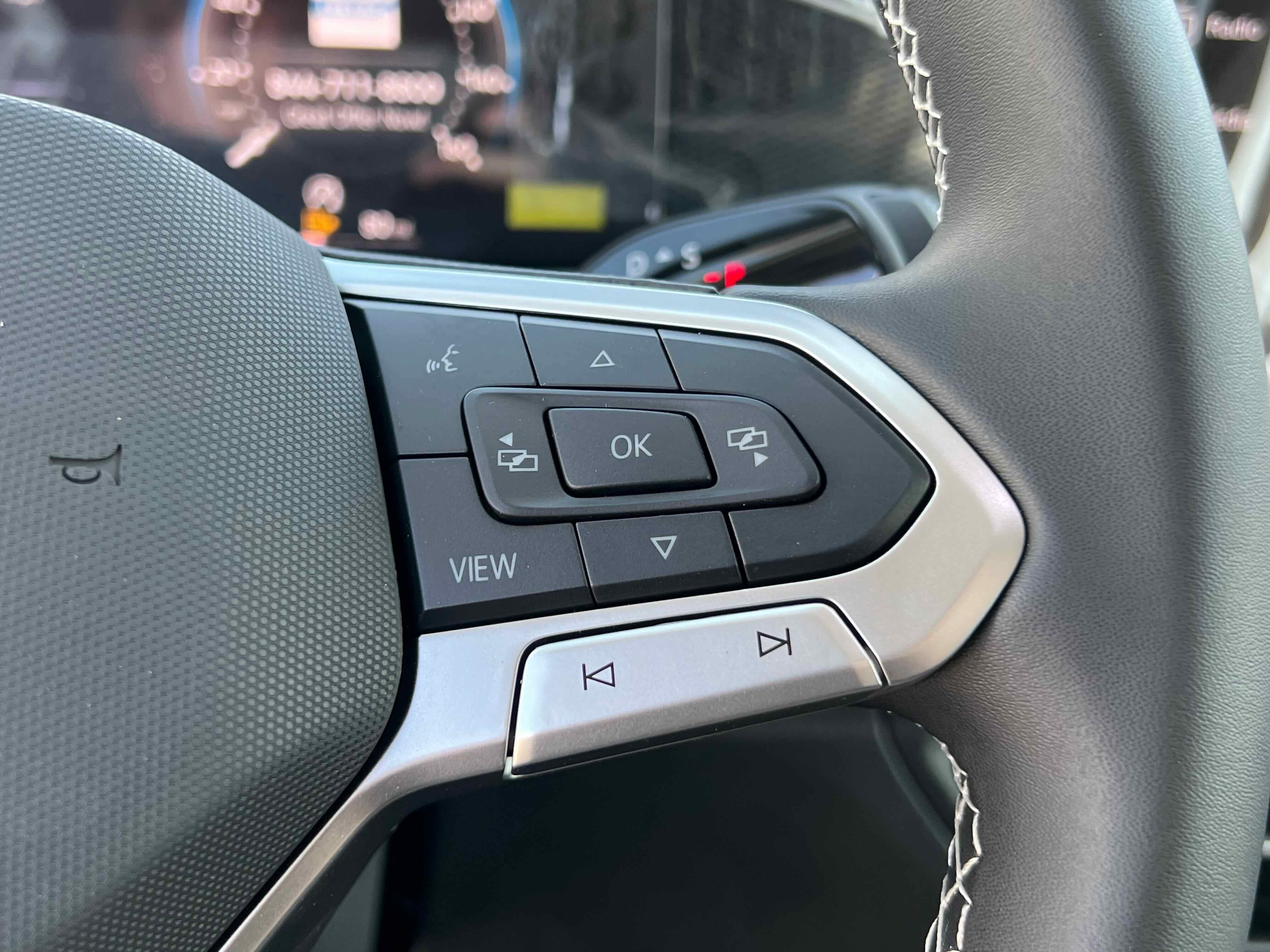 2025 Volkswagen Tiguan SE