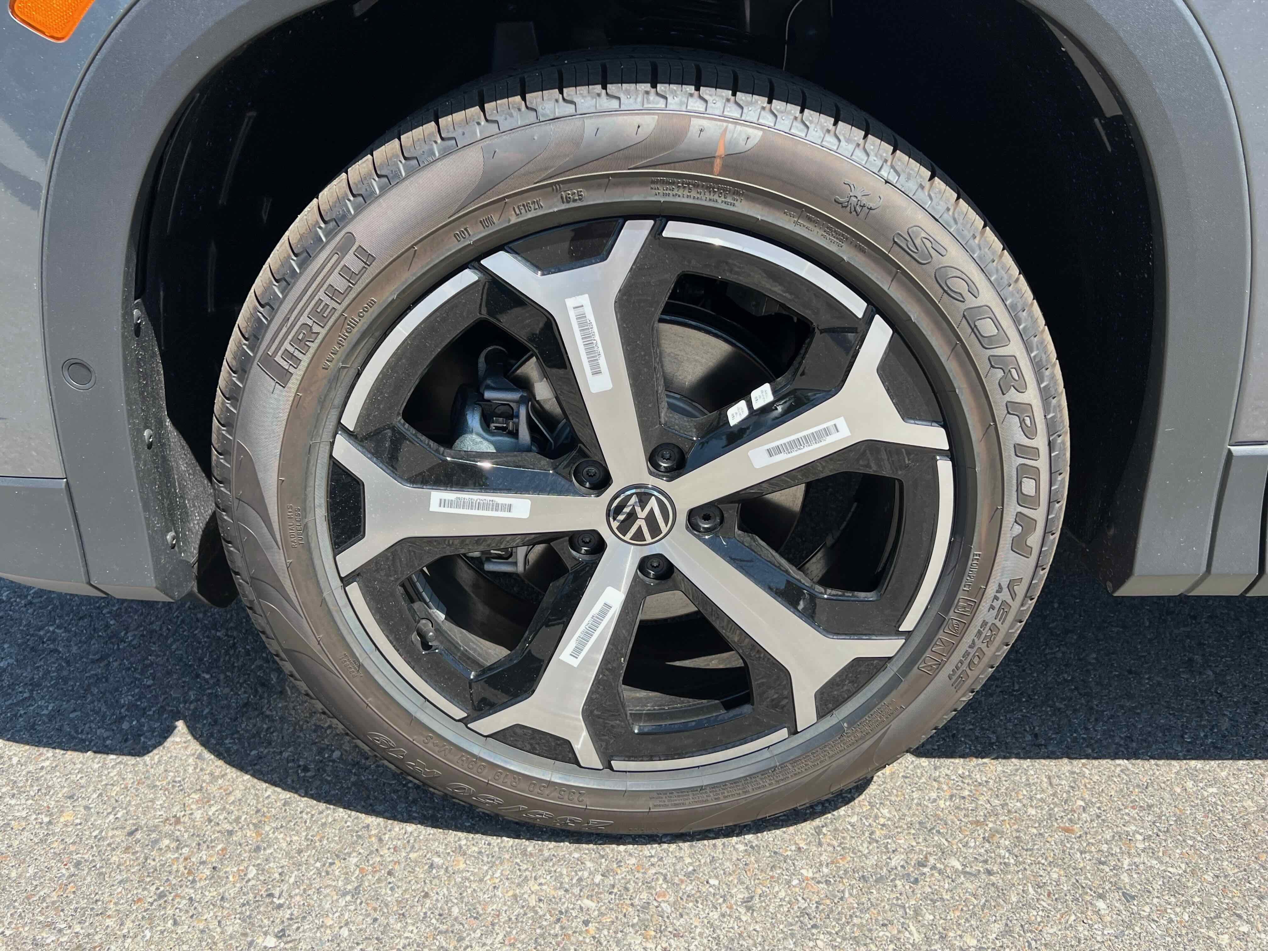 2025 Volkswagen Tiguan SE