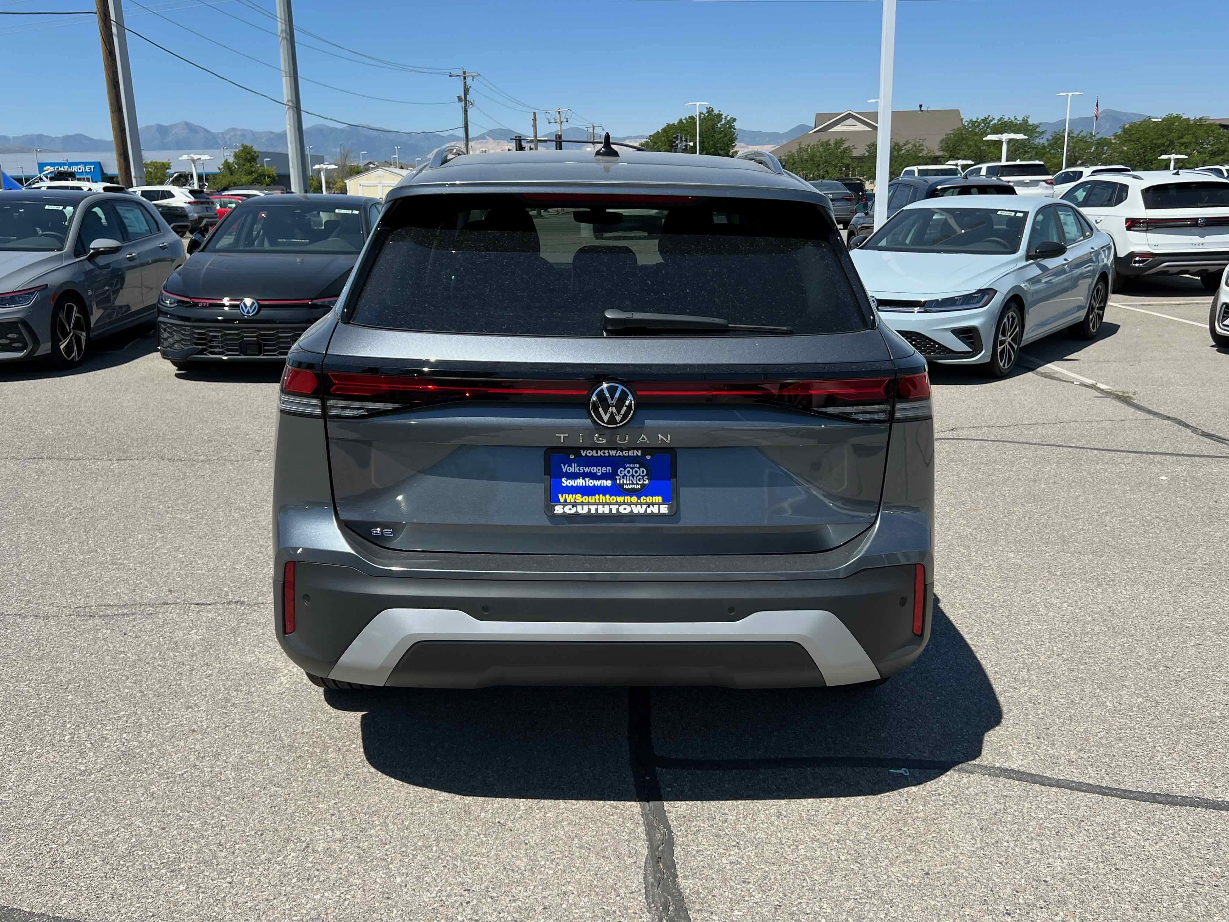 2025 Volkswagen Tiguan SE