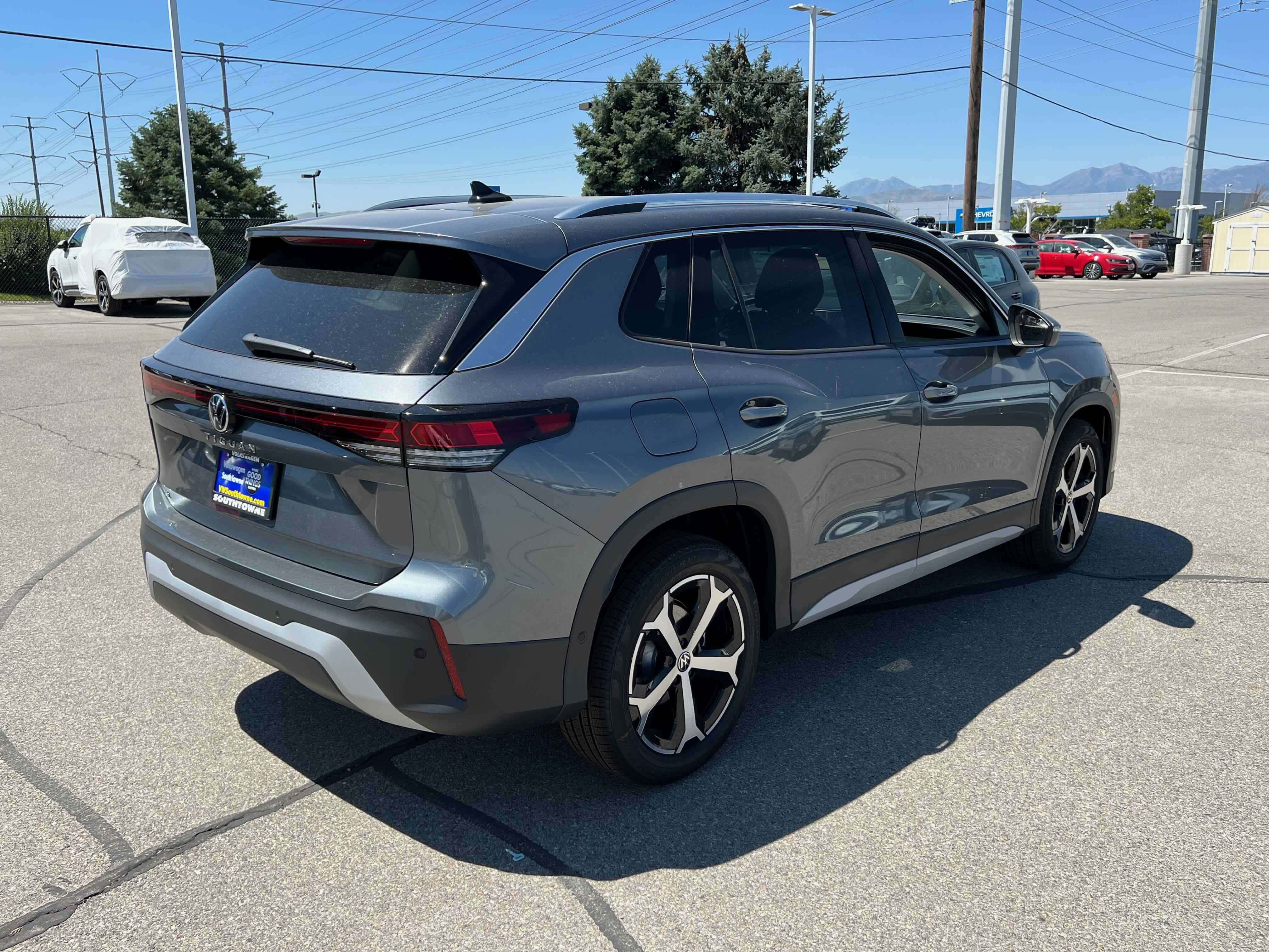 2025 Volkswagen Tiguan SE