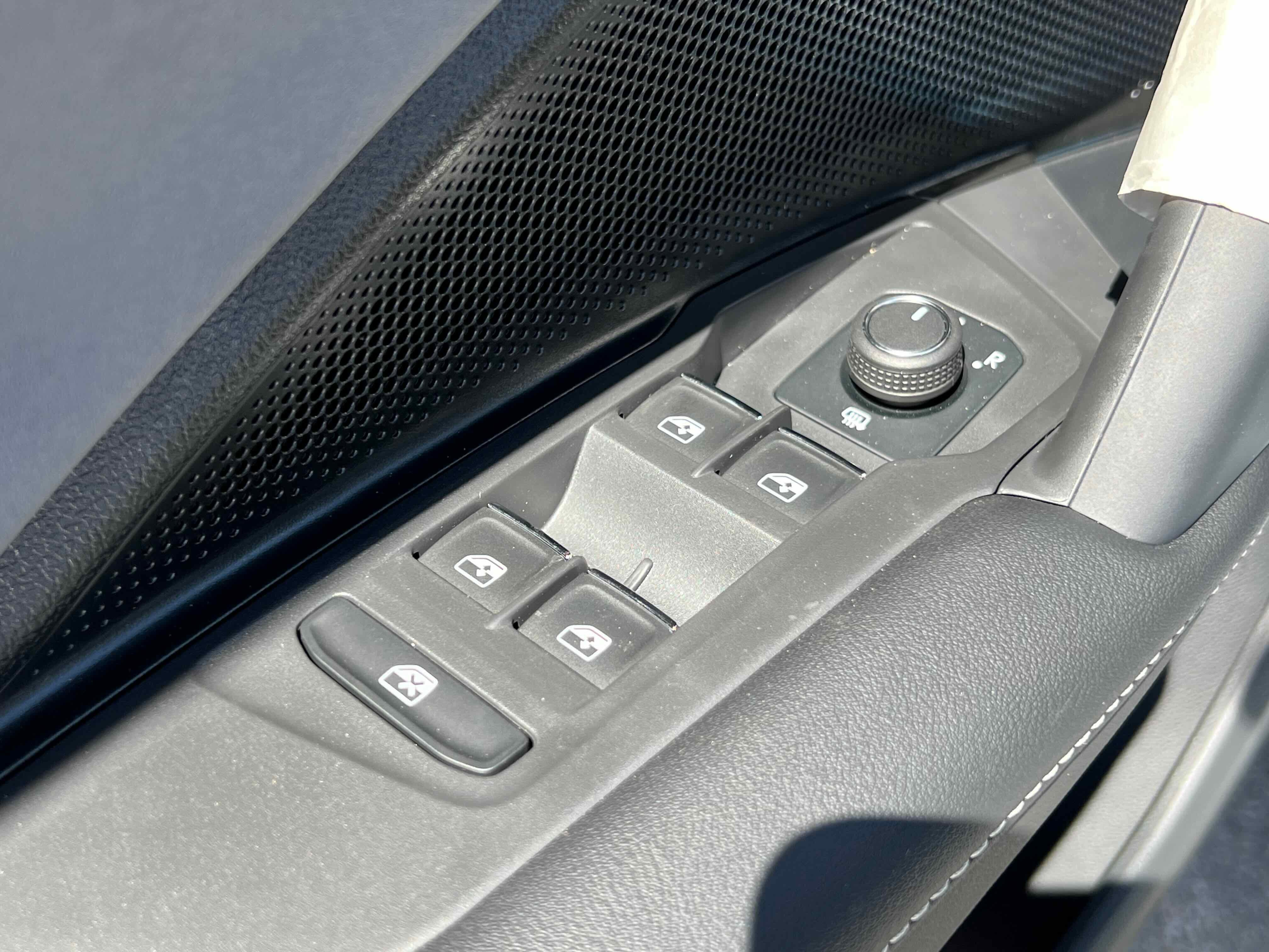 2025 Volkswagen Tiguan SE