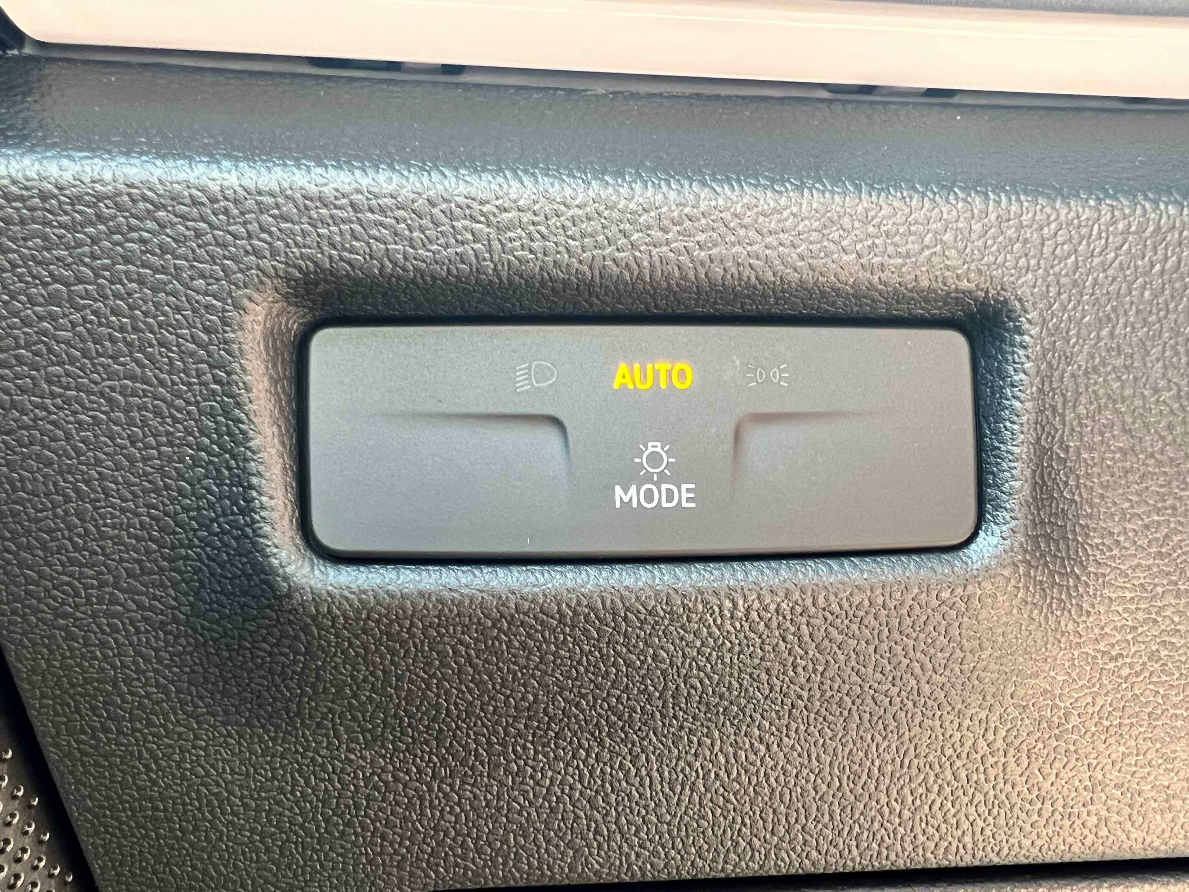 2025 Volkswagen Tiguan SE