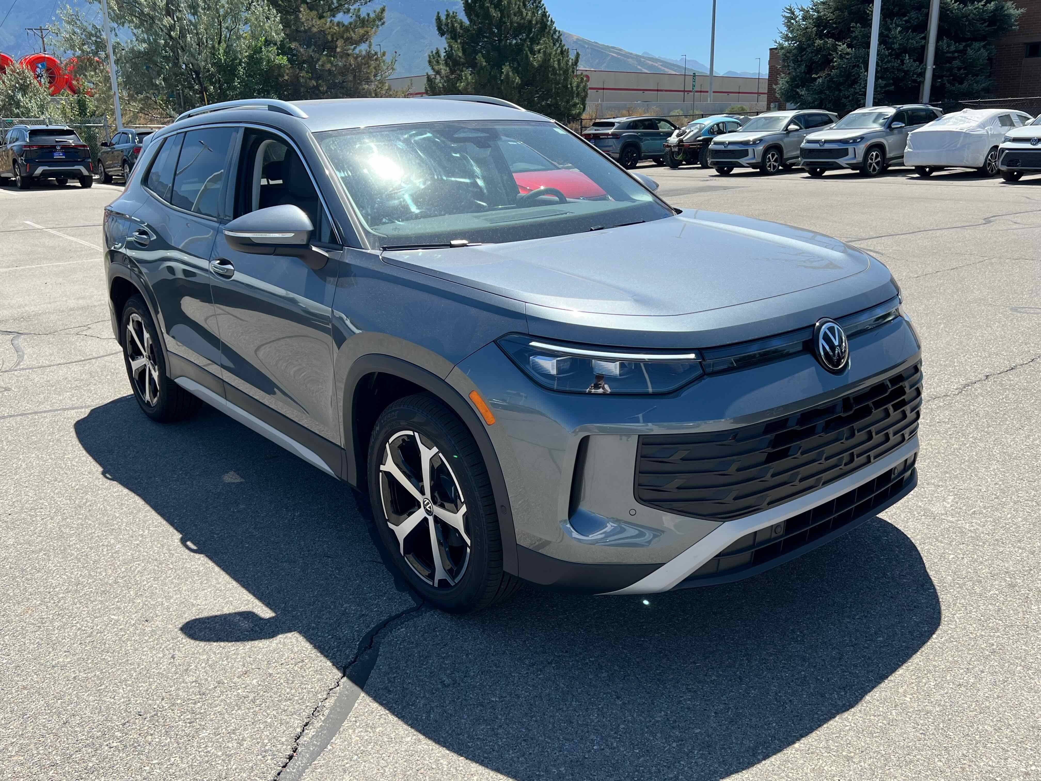 2025 Volkswagen Tiguan SE