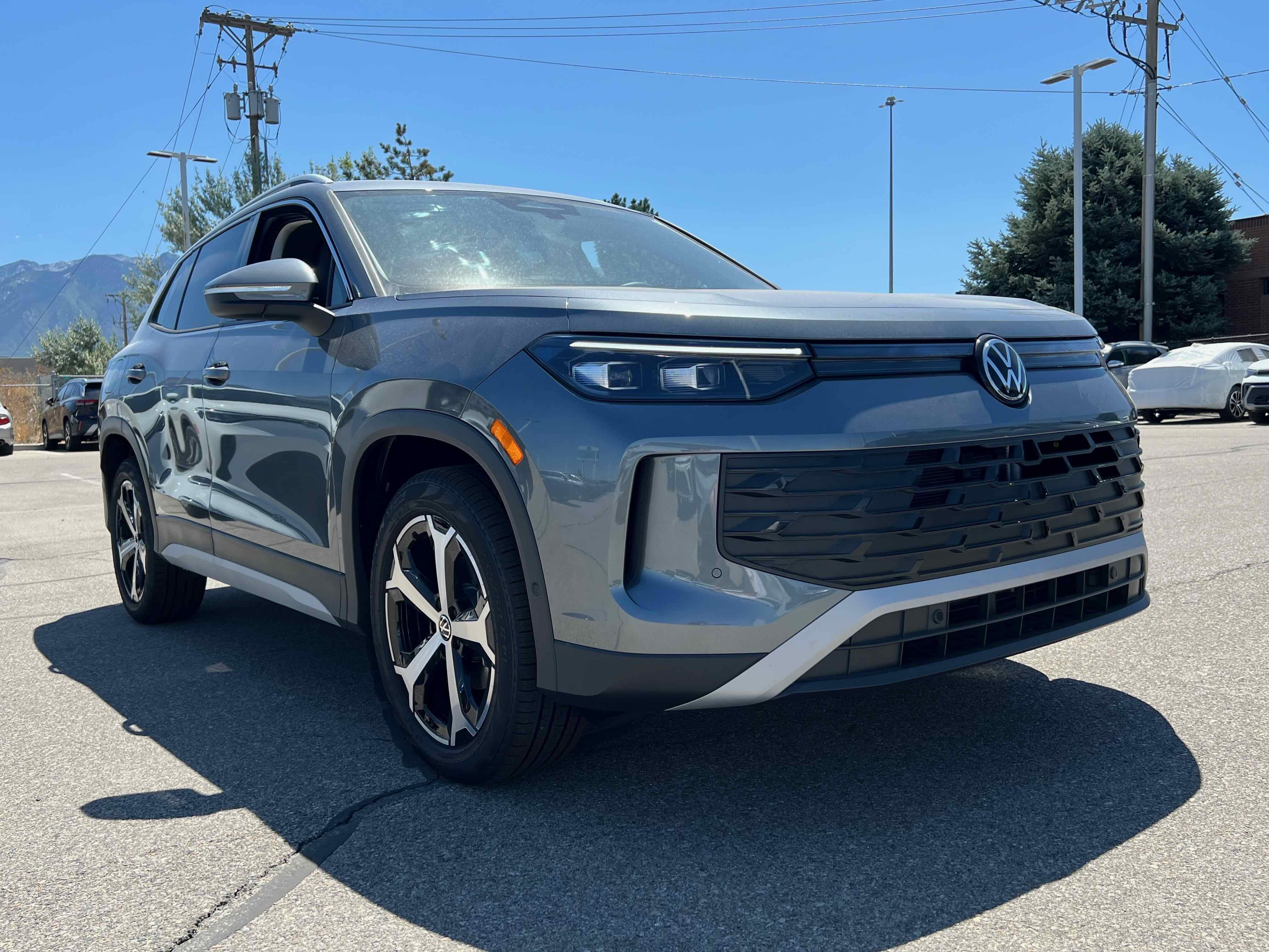 2025 Volkswagen Tiguan SE